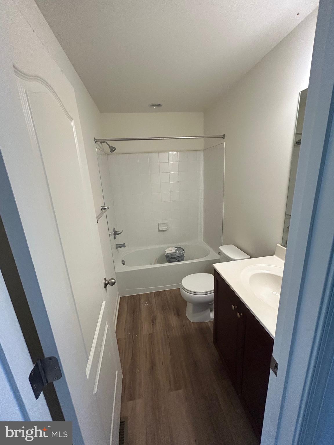 WHISPERING PINES - Residential Lease