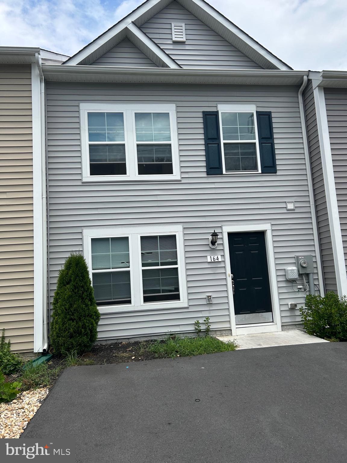 WHISPERING PINES - Residential Lease