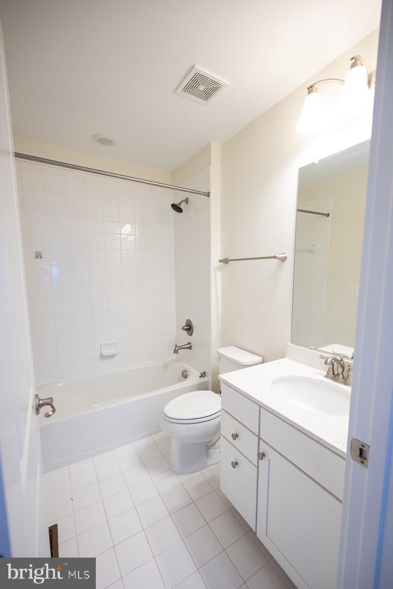 POTOMAC SHORES - Residential