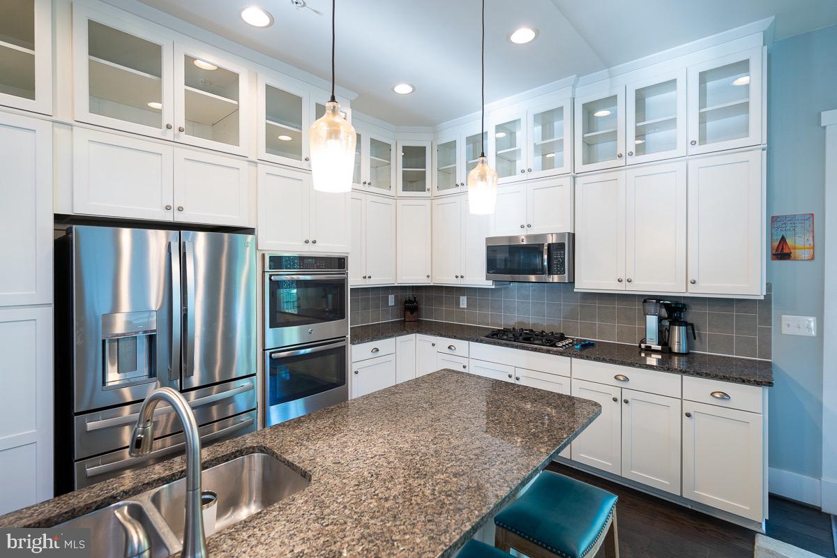 POTOMAC SHORES - Residential