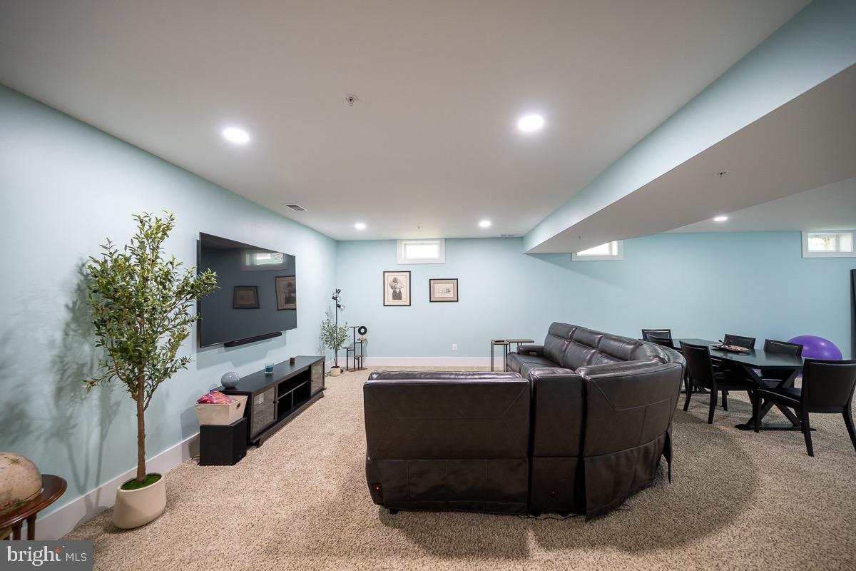 POTOMAC SHORES - Residential