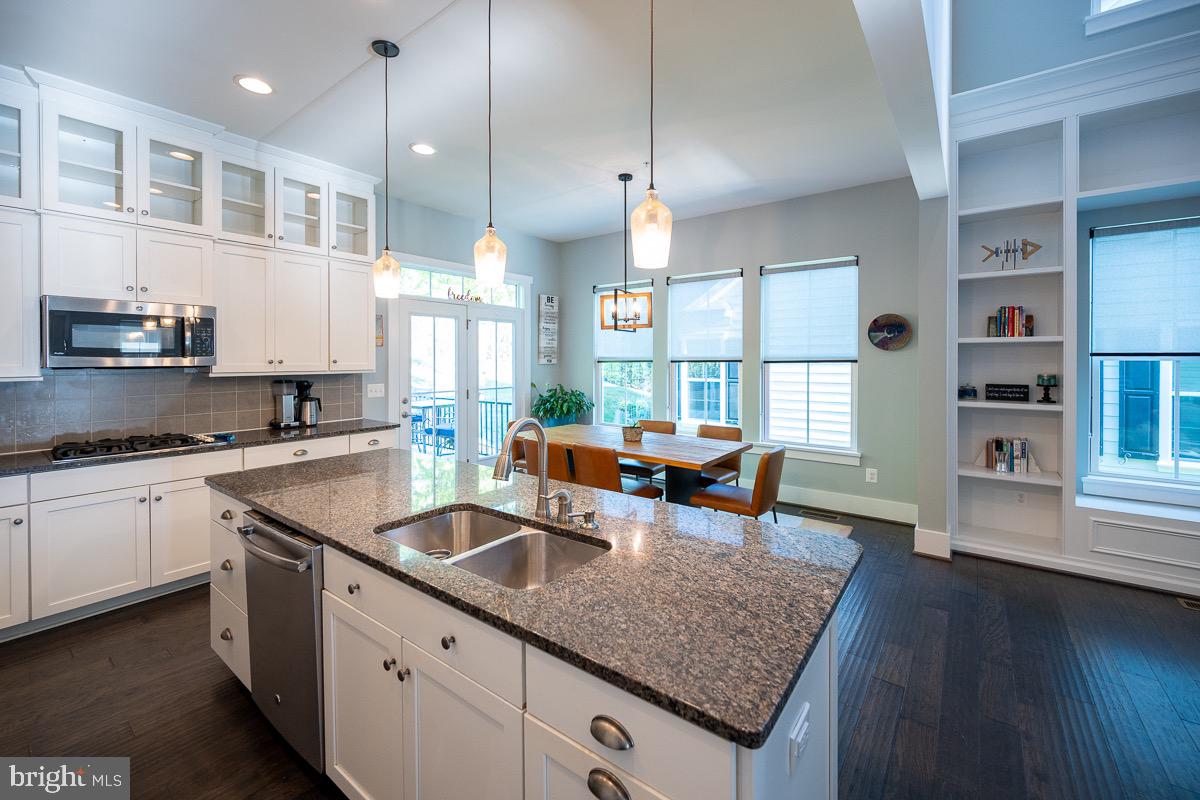 POTOMAC SHORES - Residential