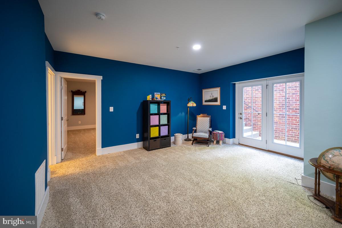 POTOMAC SHORES - Residential