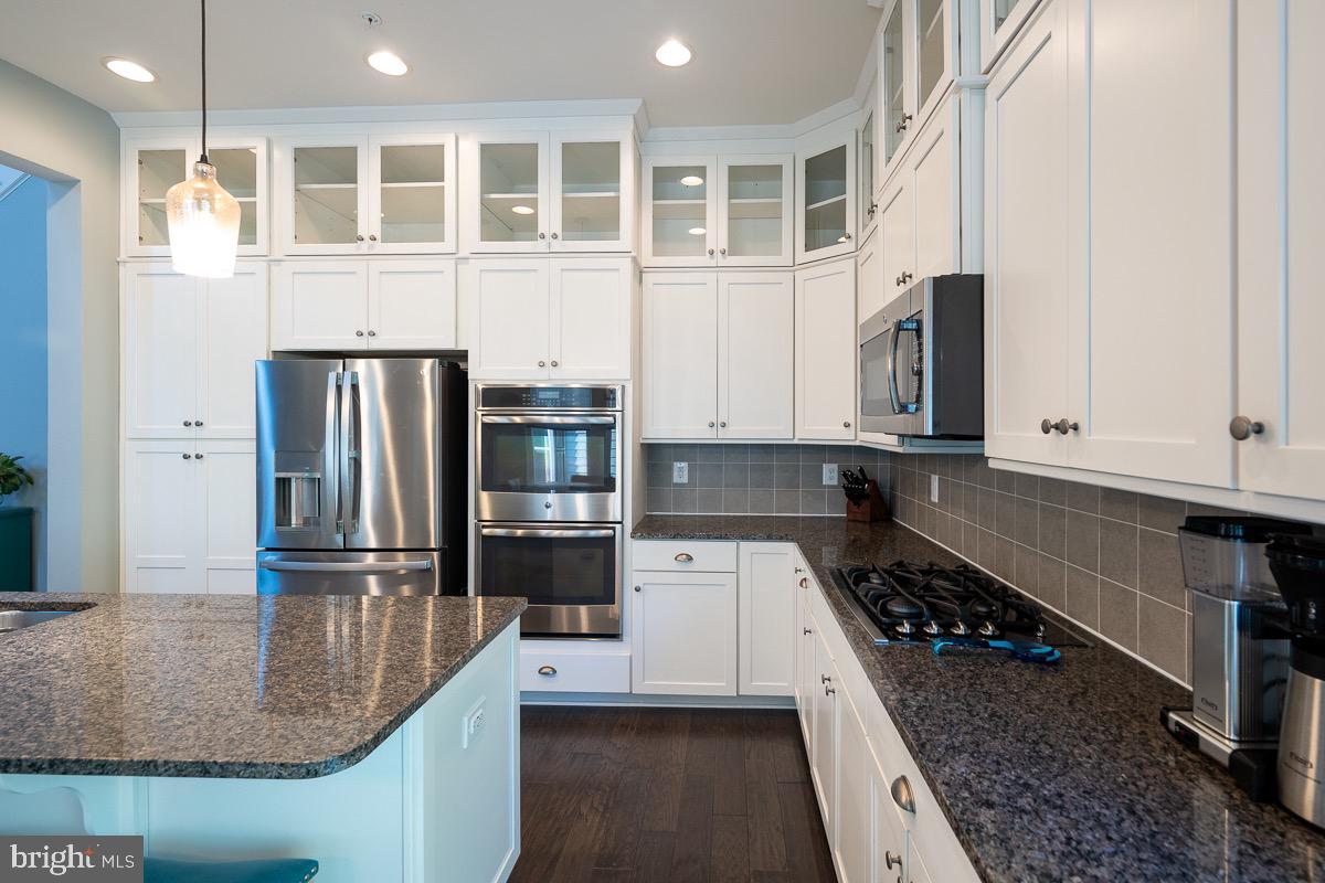 POTOMAC SHORES - Residential
