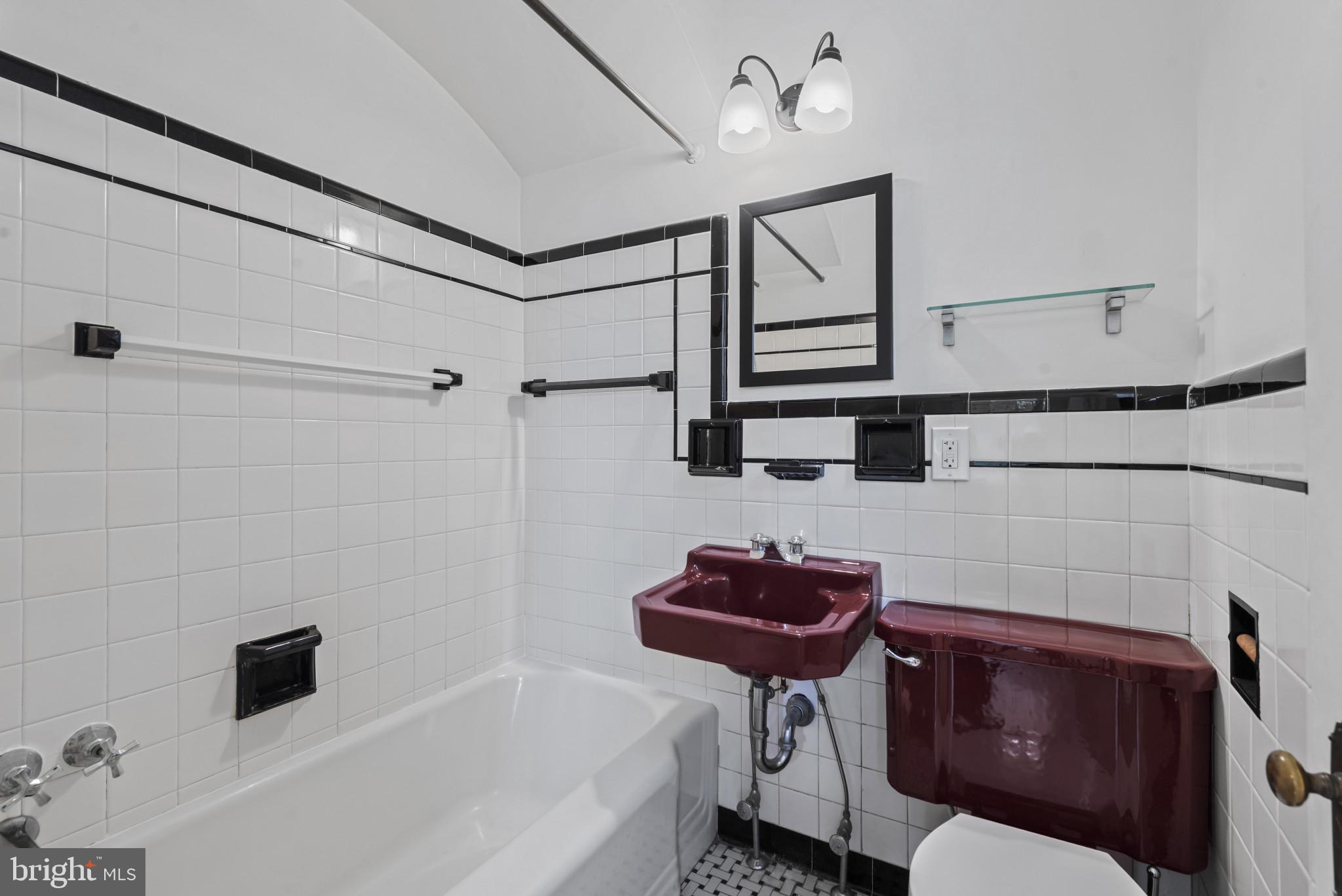 ROLAND PARK - Residential