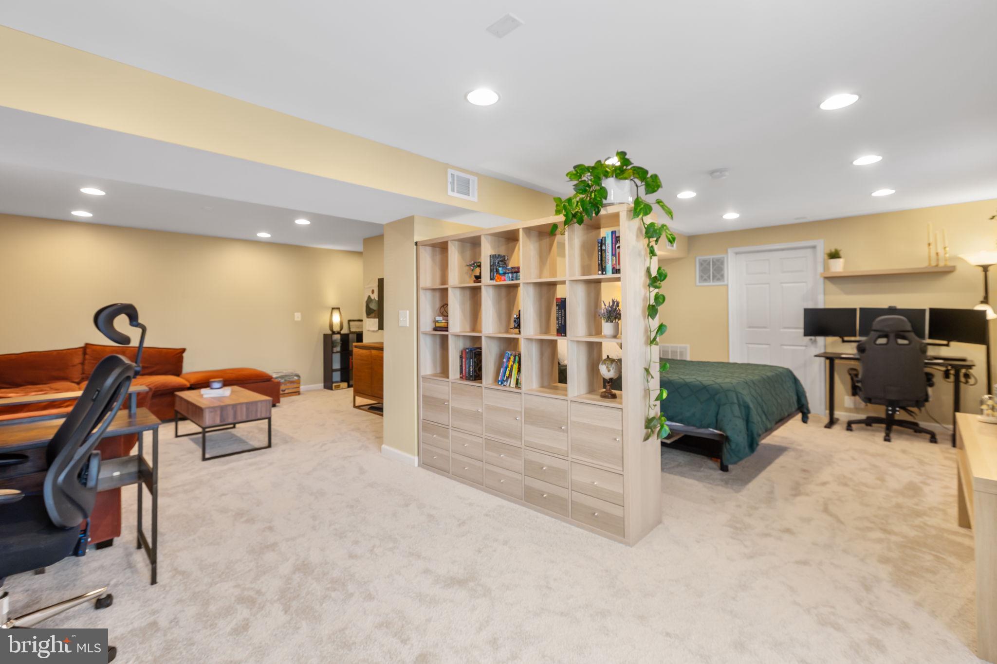 STAFFORD LAKES - Residential