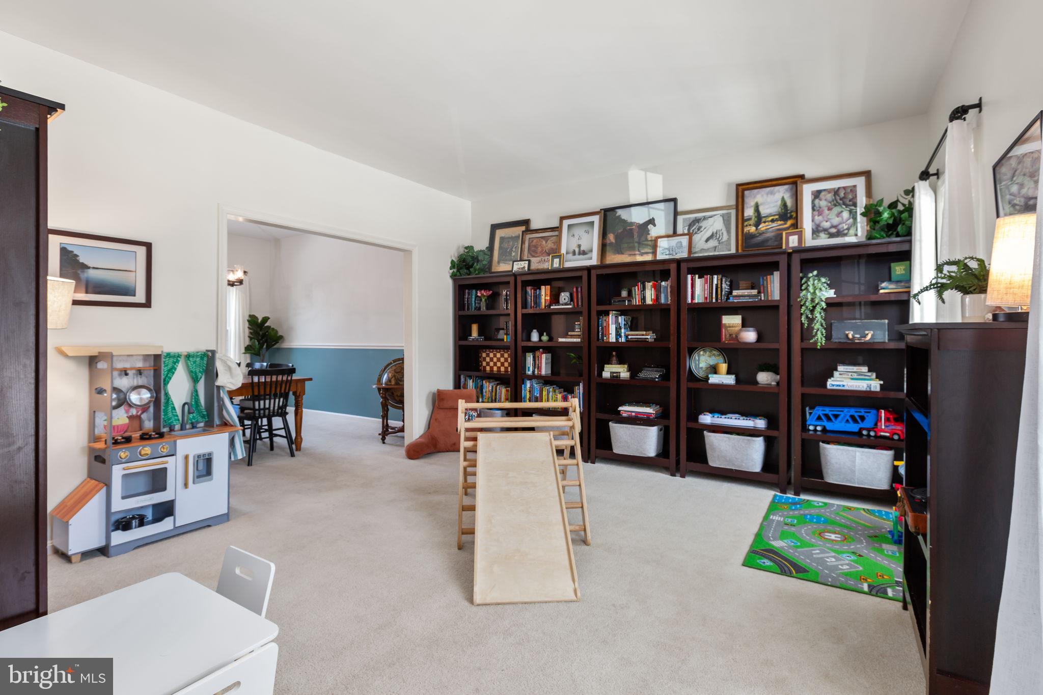 STAFFORD LAKES - Residential