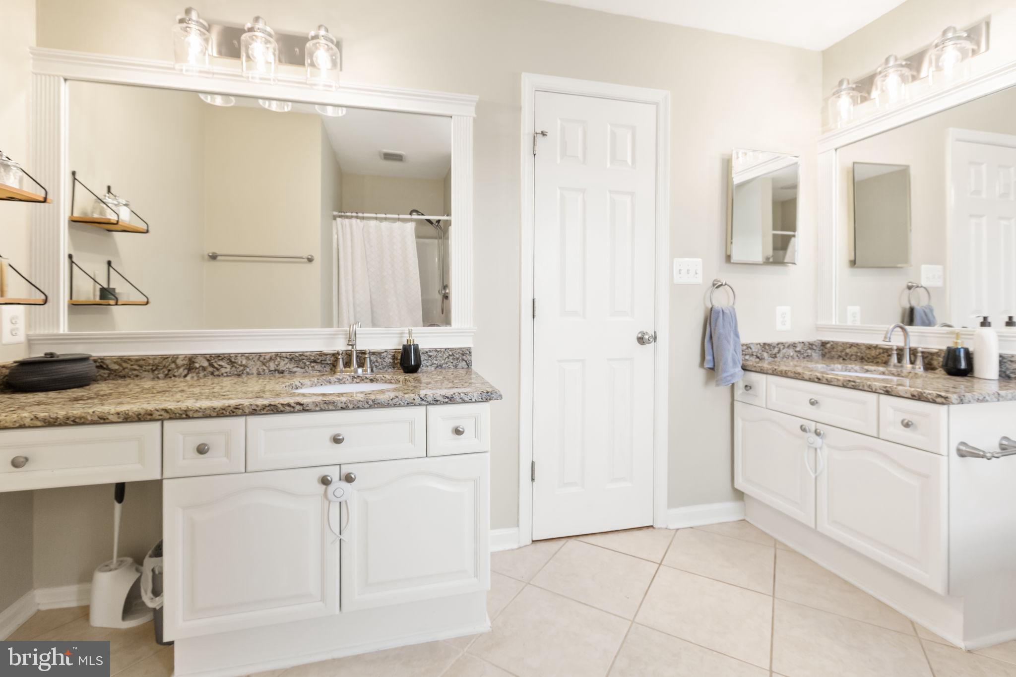 STAFFORD LAKES - Residential