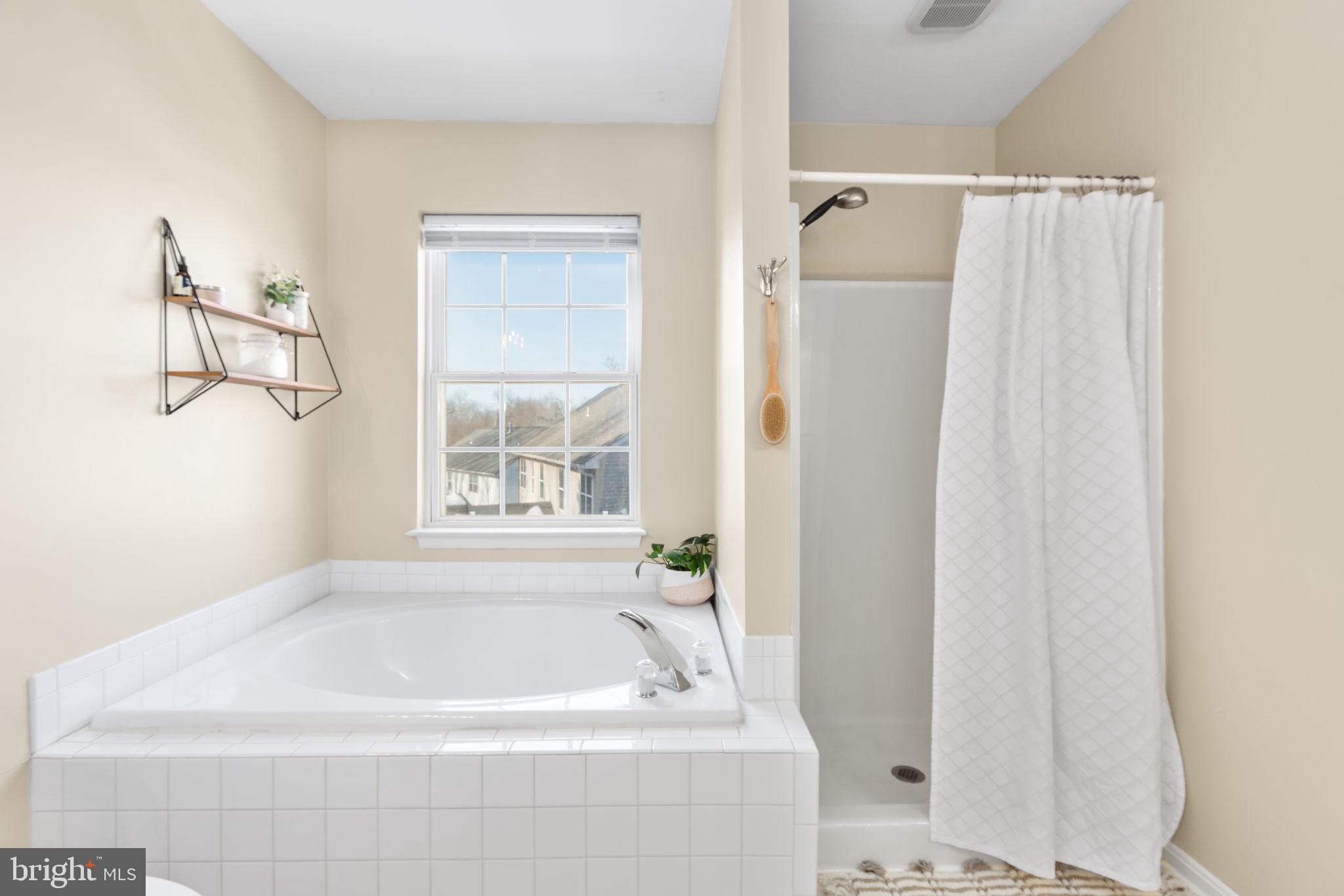 STAFFORD LAKES - Residential