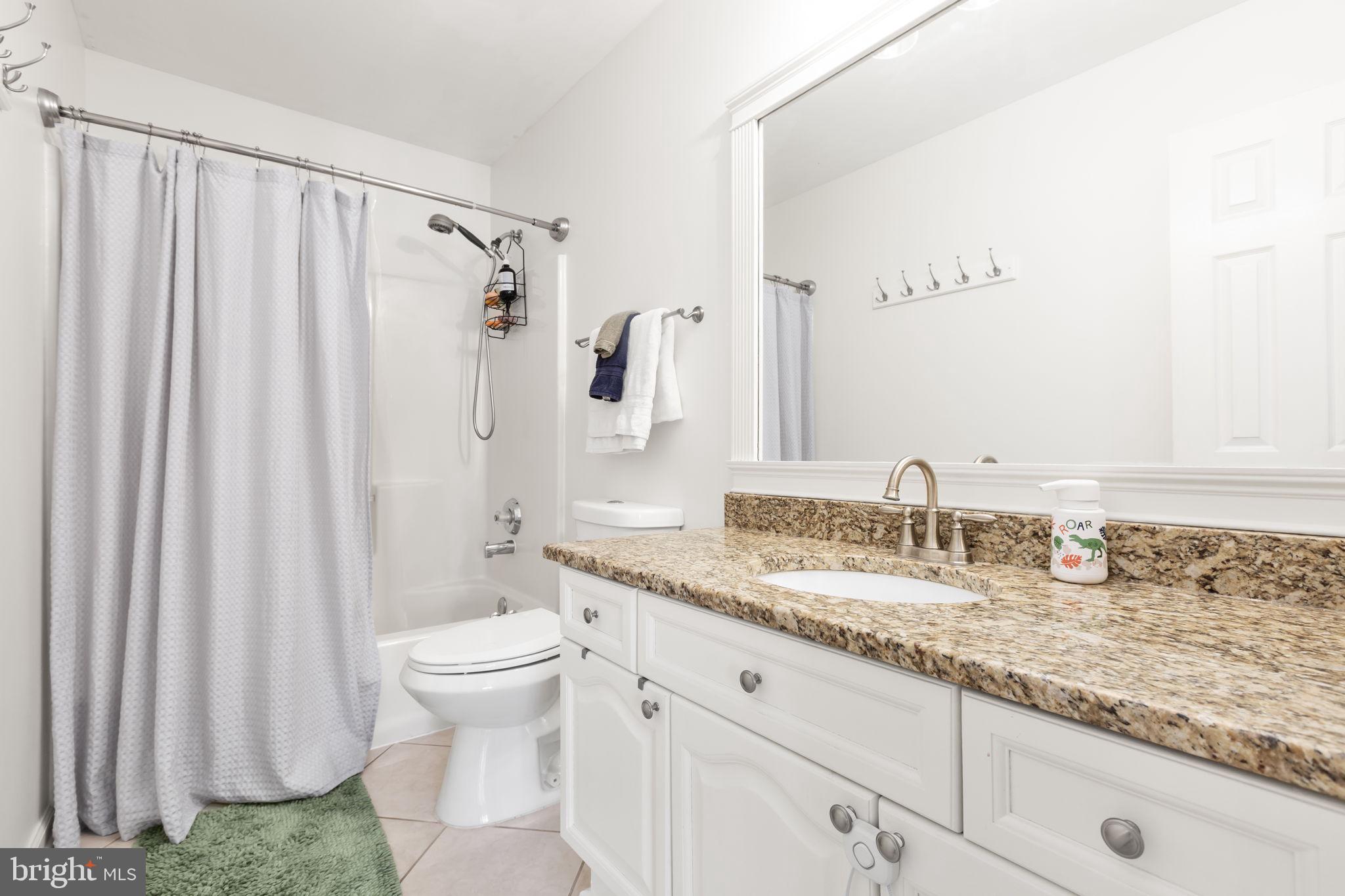 STAFFORD LAKES - Residential