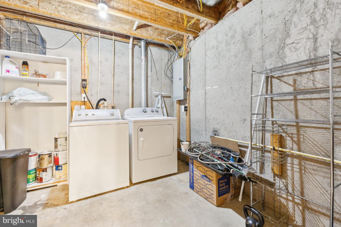 FAIRWAYS AT STONEBRIDGE - Residential