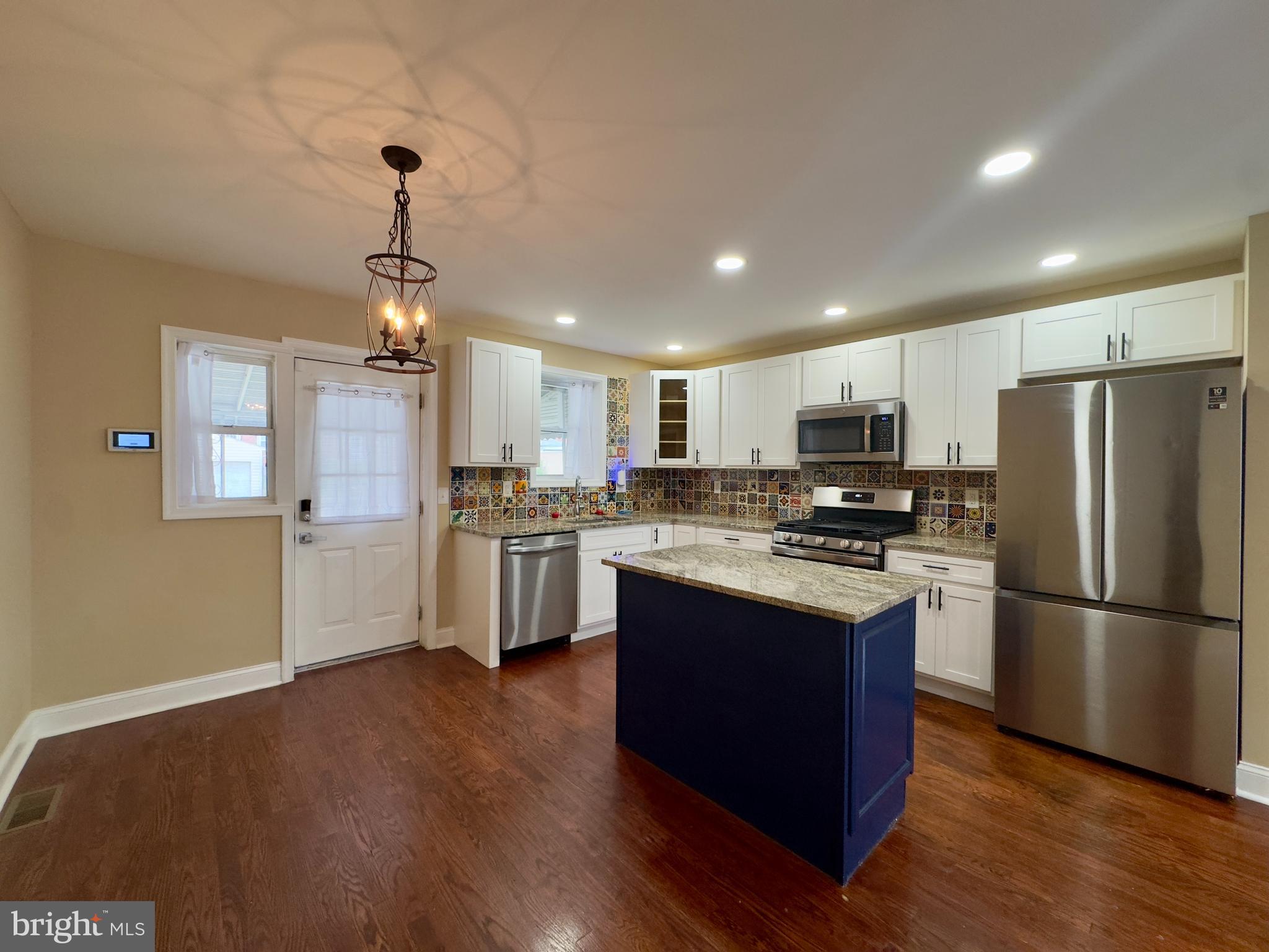 GREEKTOWN - Residential Lease