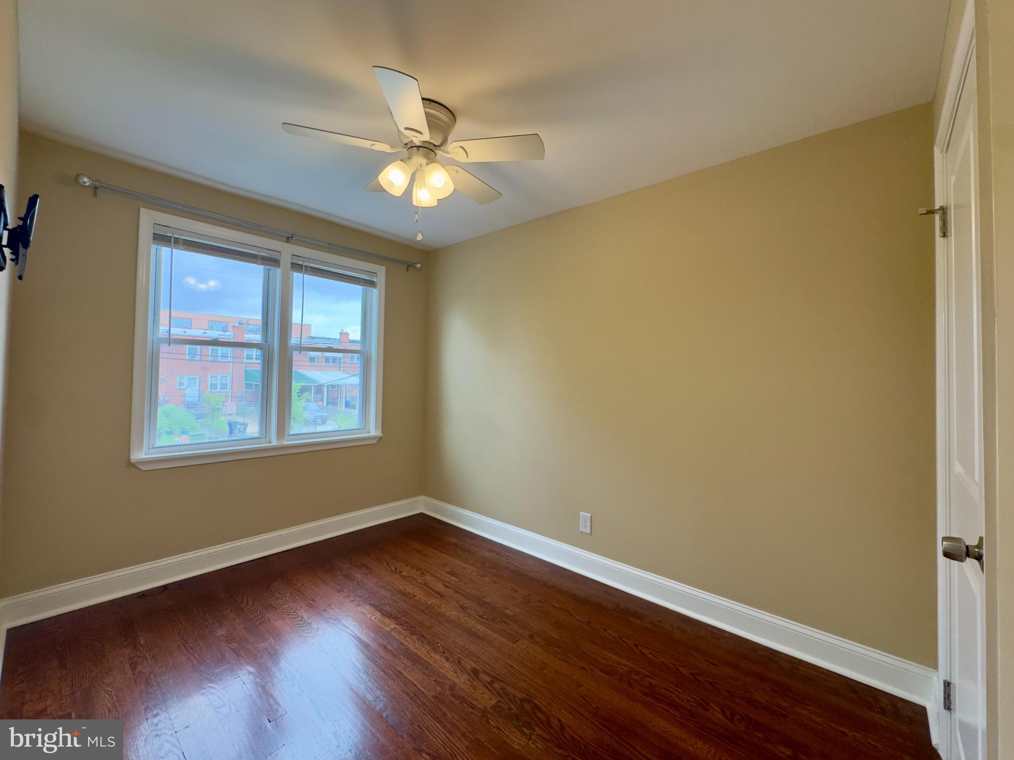 GREEKTOWN - Residential Lease