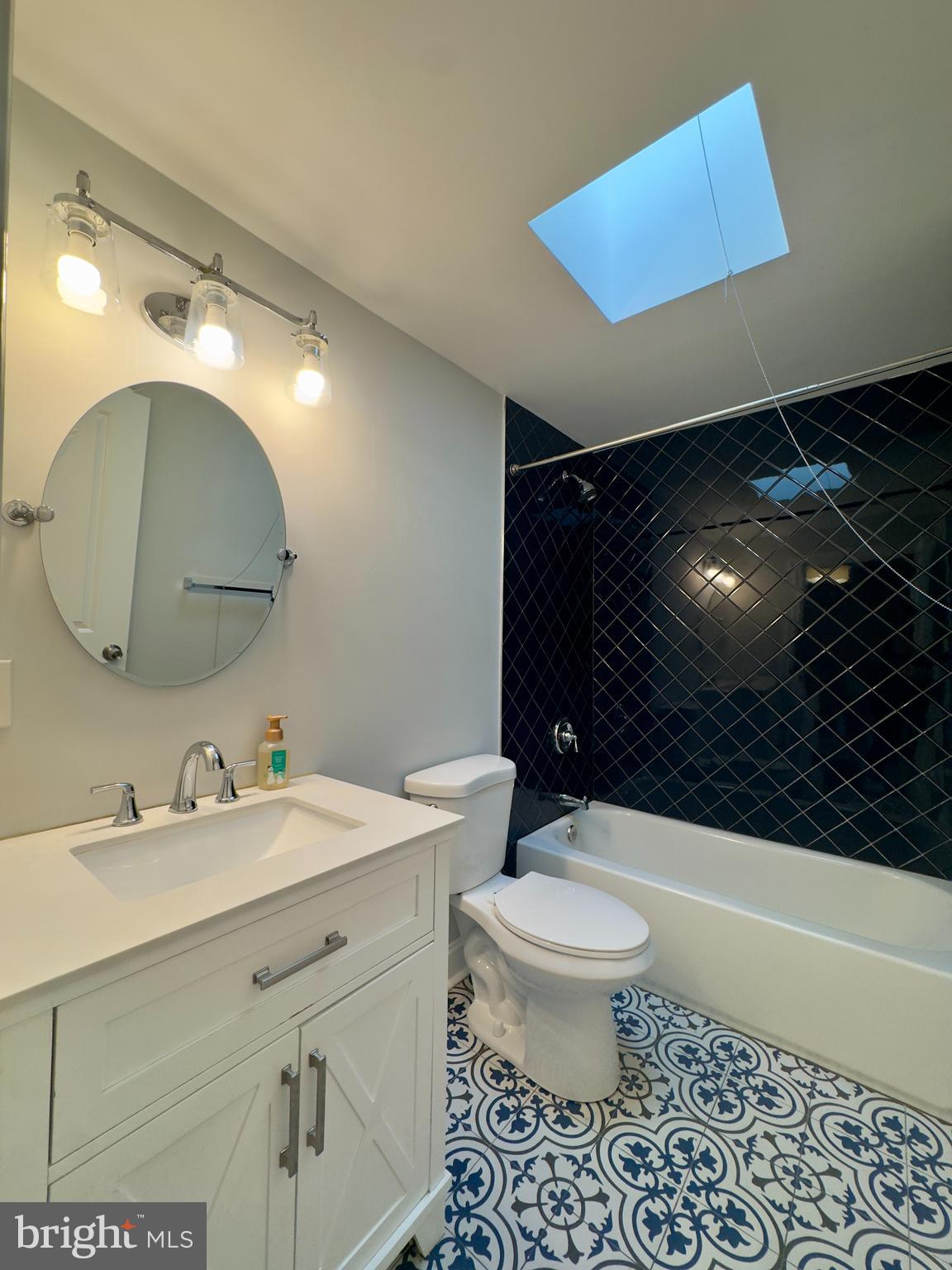 GREEKTOWN - Residential Lease