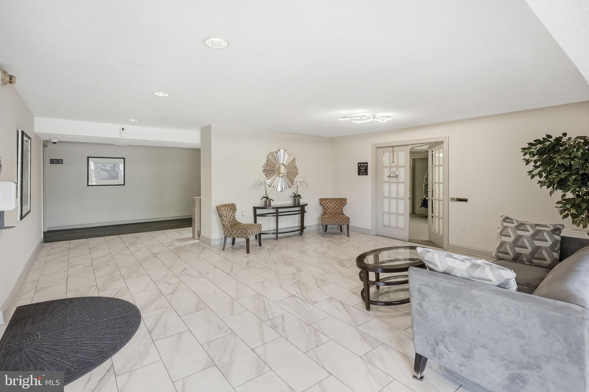 WEST SPRING - Residential