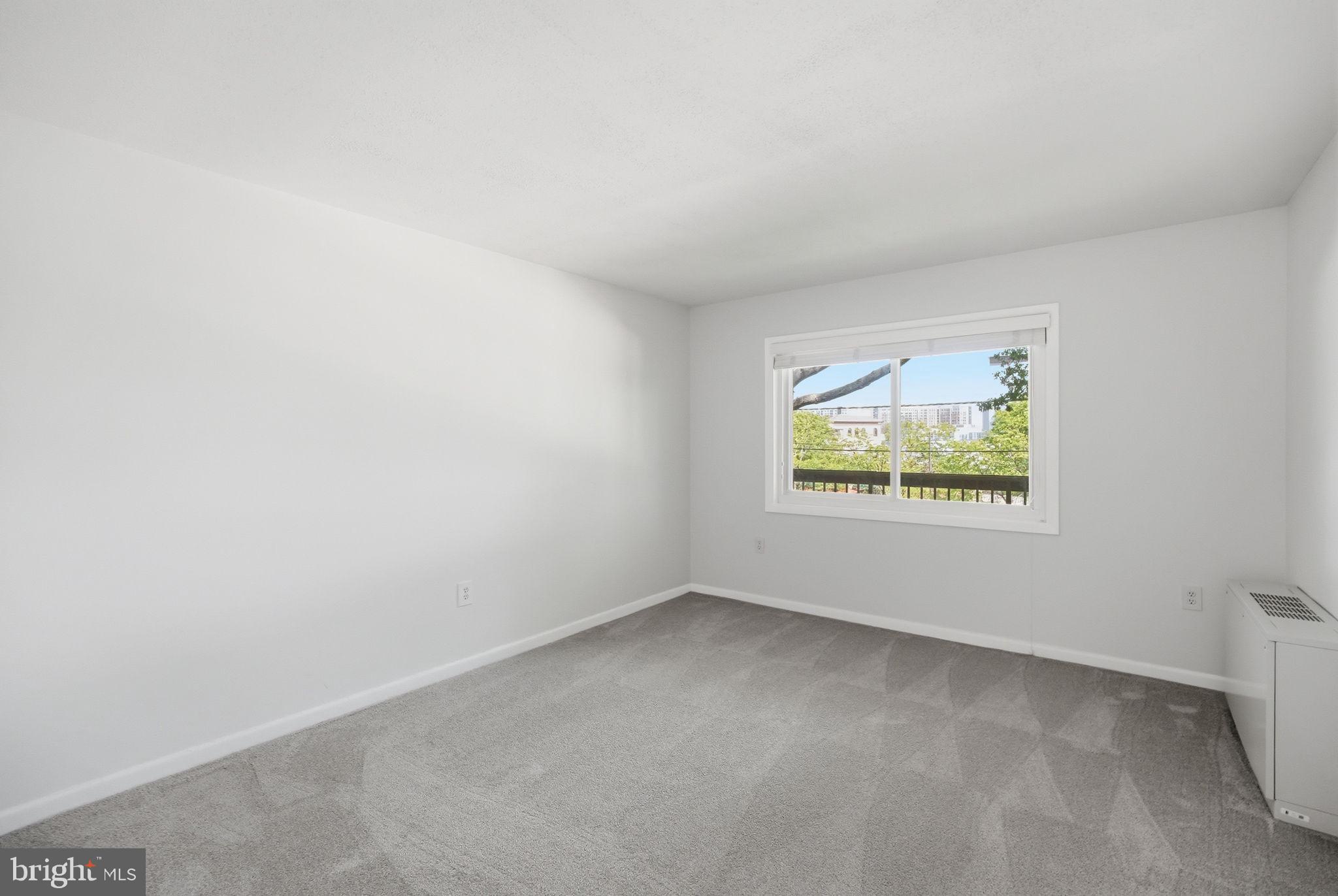 WEST SPRING - Residential