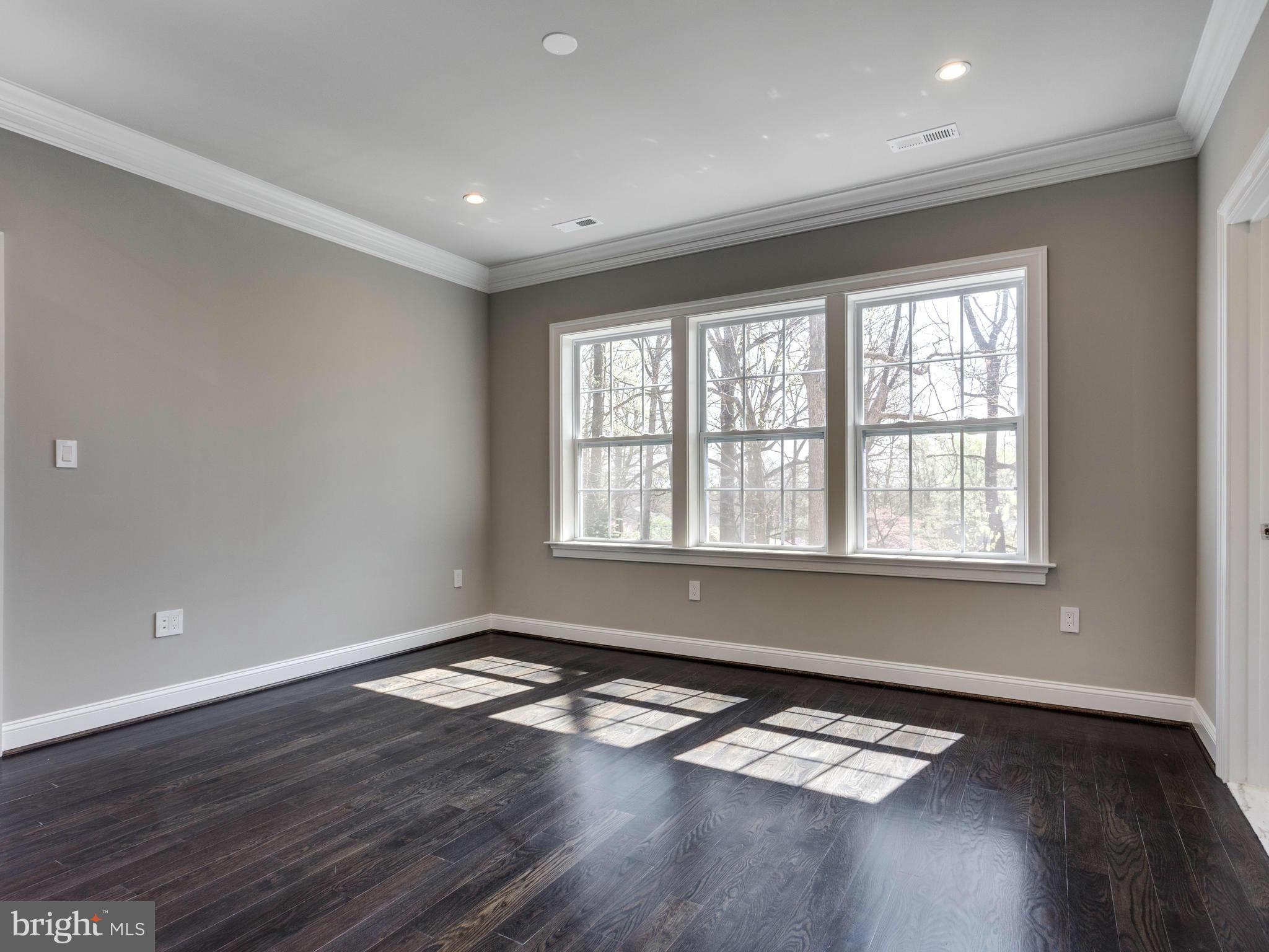 FAIRFAX ACRES - Residential