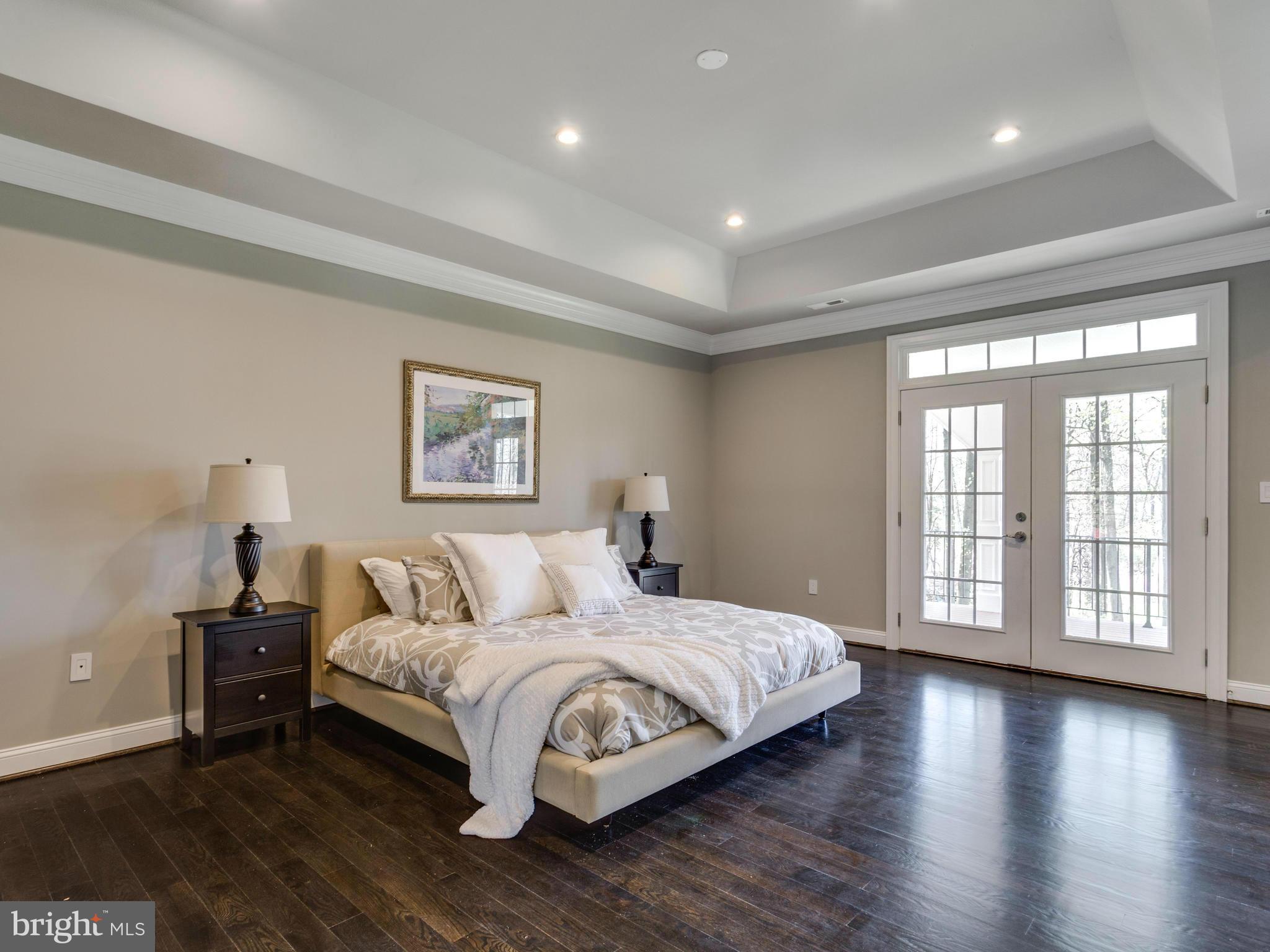 FAIRFAX ACRES - Residential