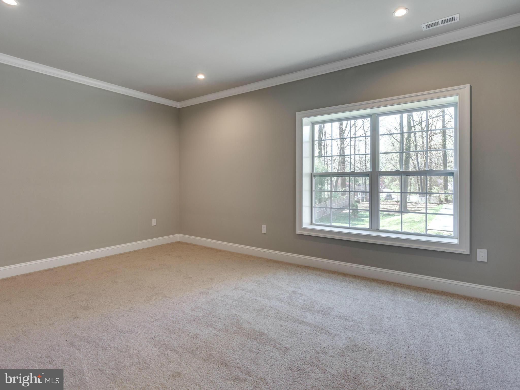 FAIRFAX ACRES - Residential