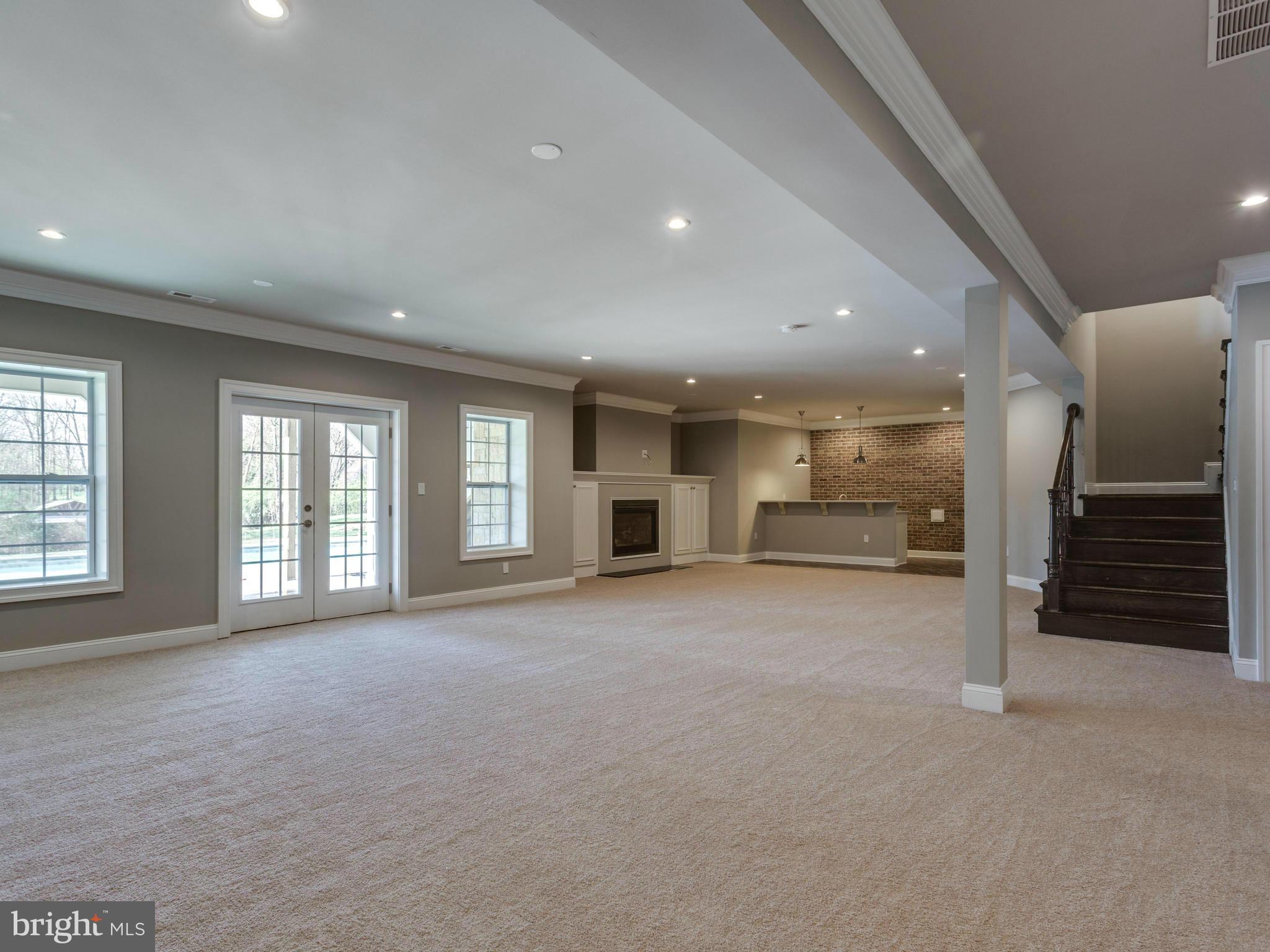 FAIRFAX ACRES - Residential