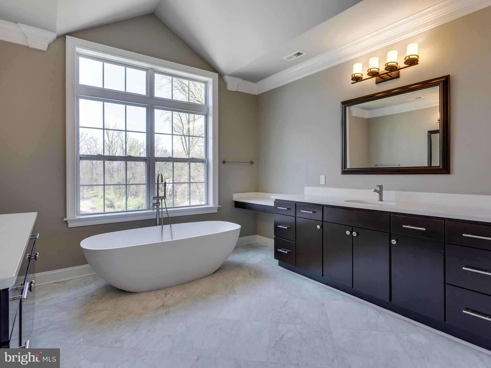 FAIRFAX ACRES - Residential