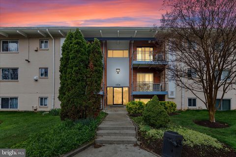 Condo For Sale - 11334 Cherry Hill Road #2-J20<br/> Prince Georges County, BELTSVILLE, MD 20705