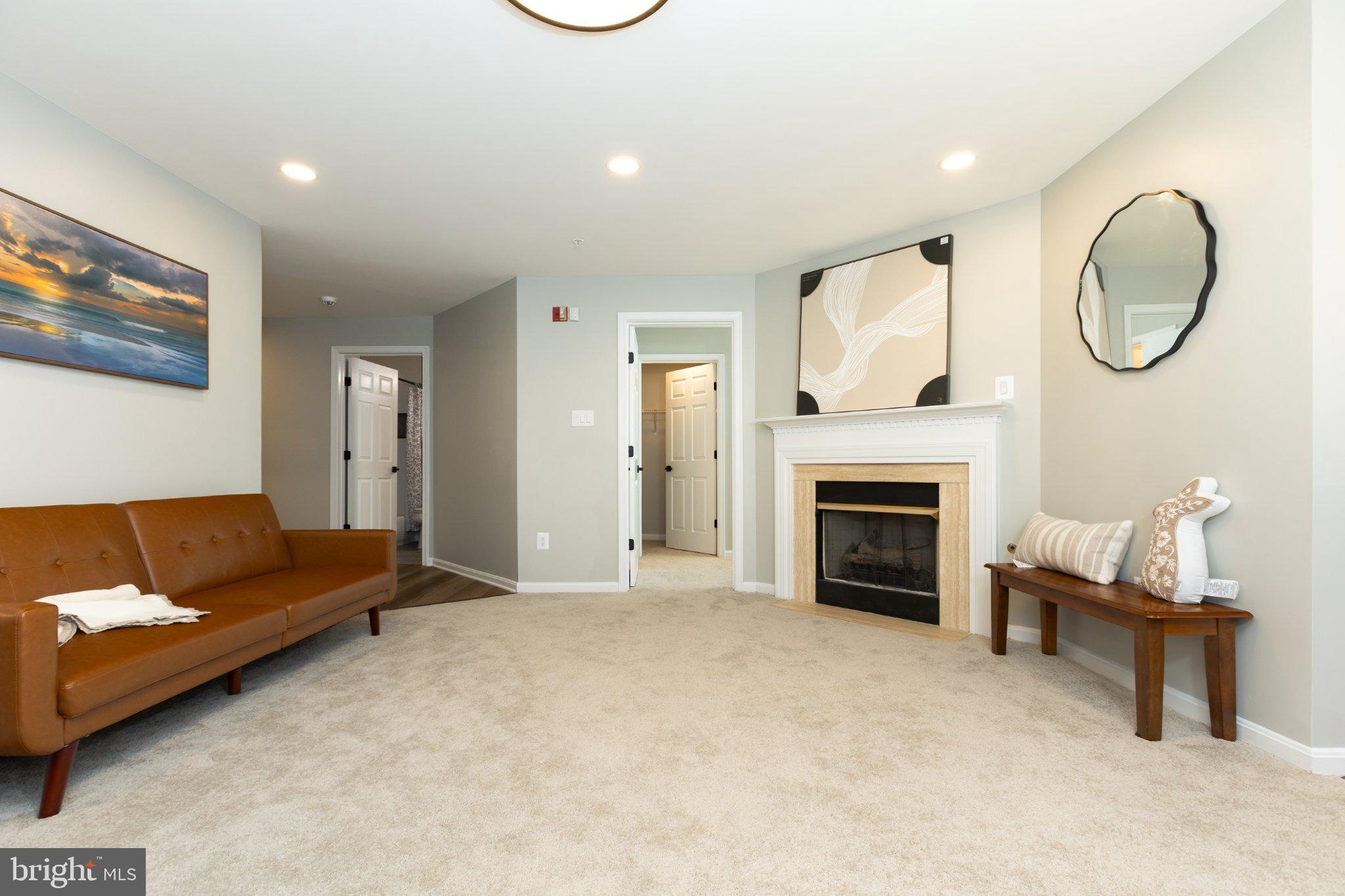 GATEWAY OVERLOOK - Residential