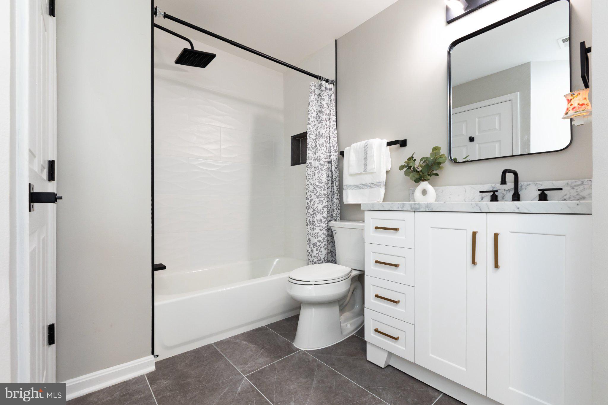 GATEWAY OVERLOOK - Residential