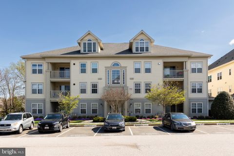 Photo of 9101 Gracious End Court #204, COLUMBIA, MD 21046 (MLS # MDHW2066636)