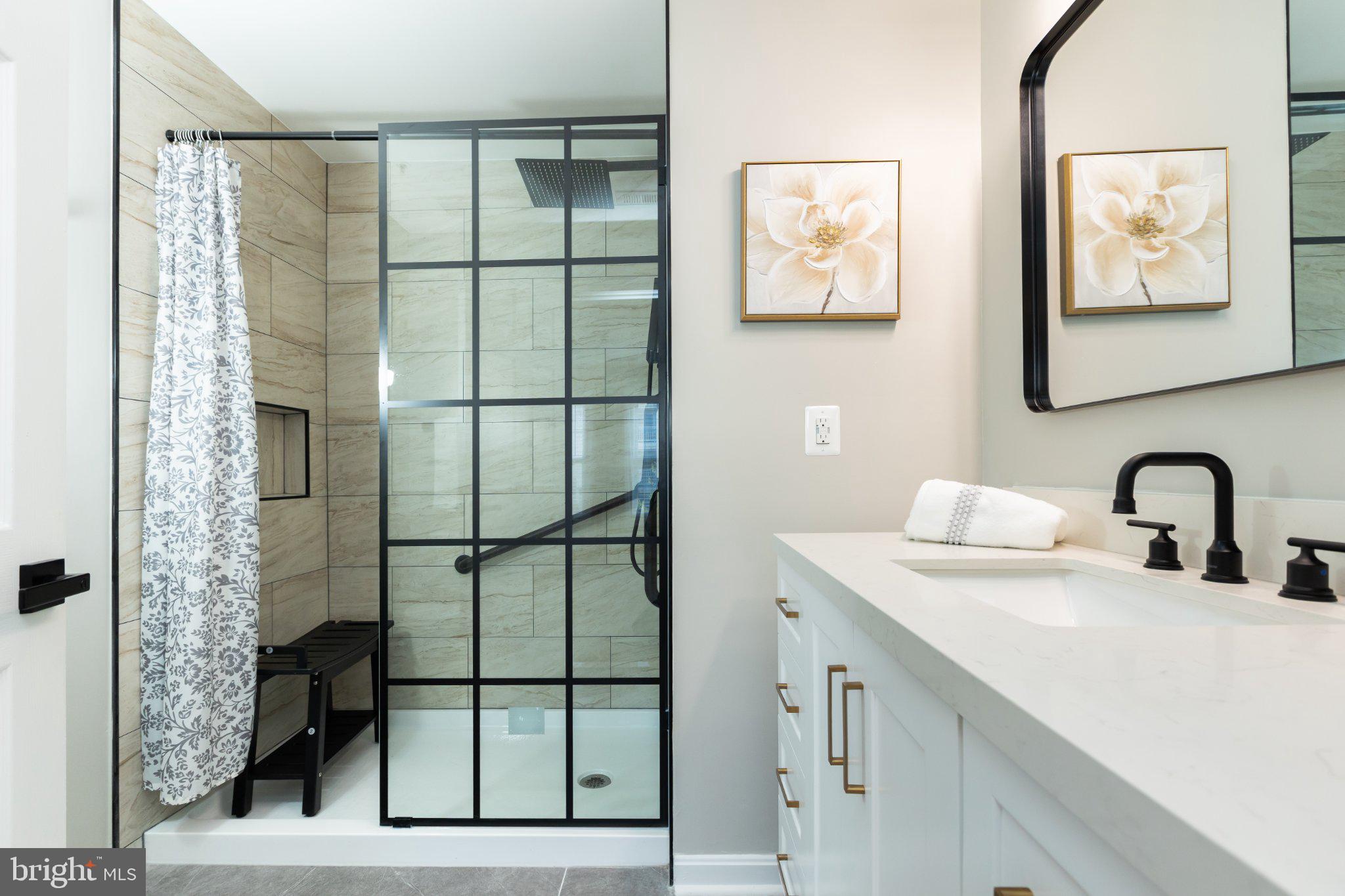 GATEWAY OVERLOOK - Residential