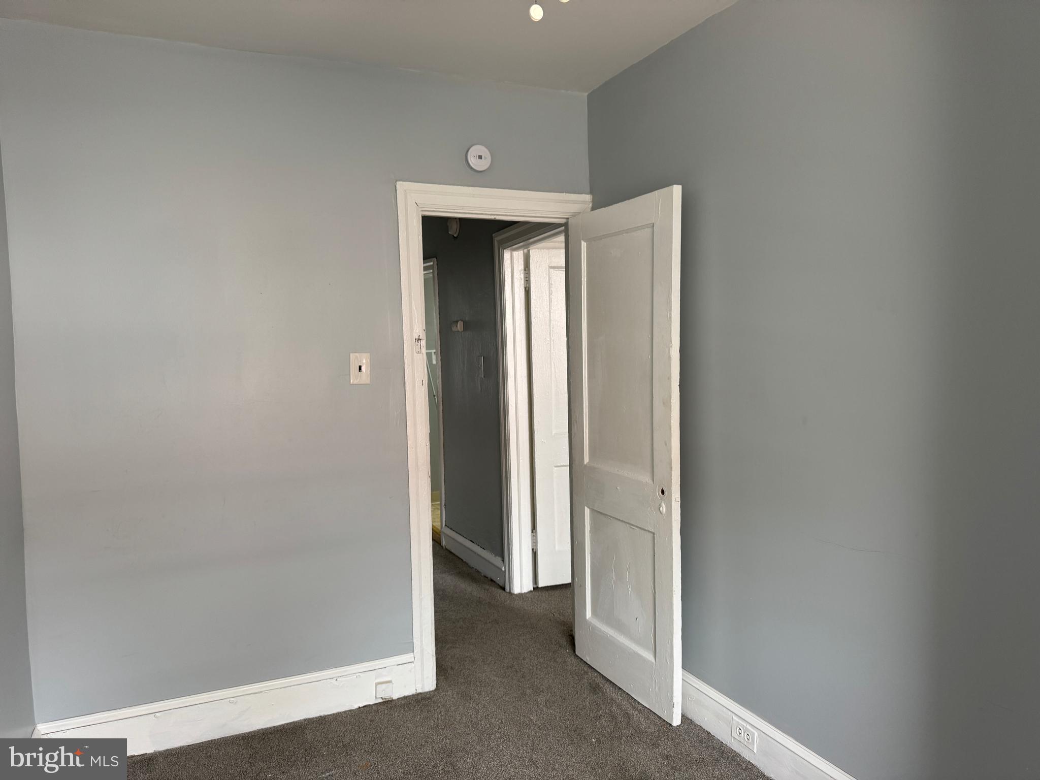 WEST OAK LANE - Residential Lease