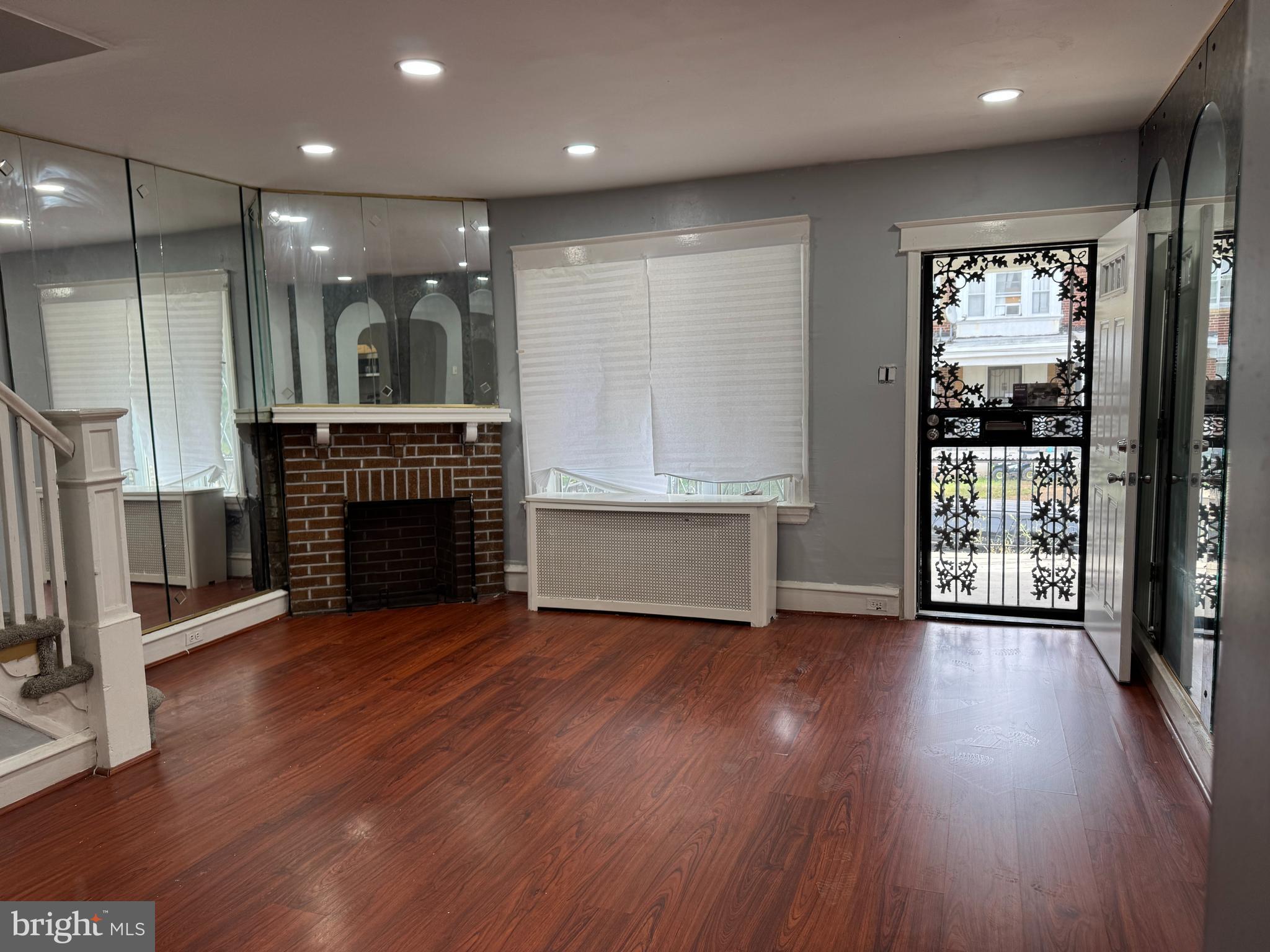 WEST OAK LANE - Residential Lease