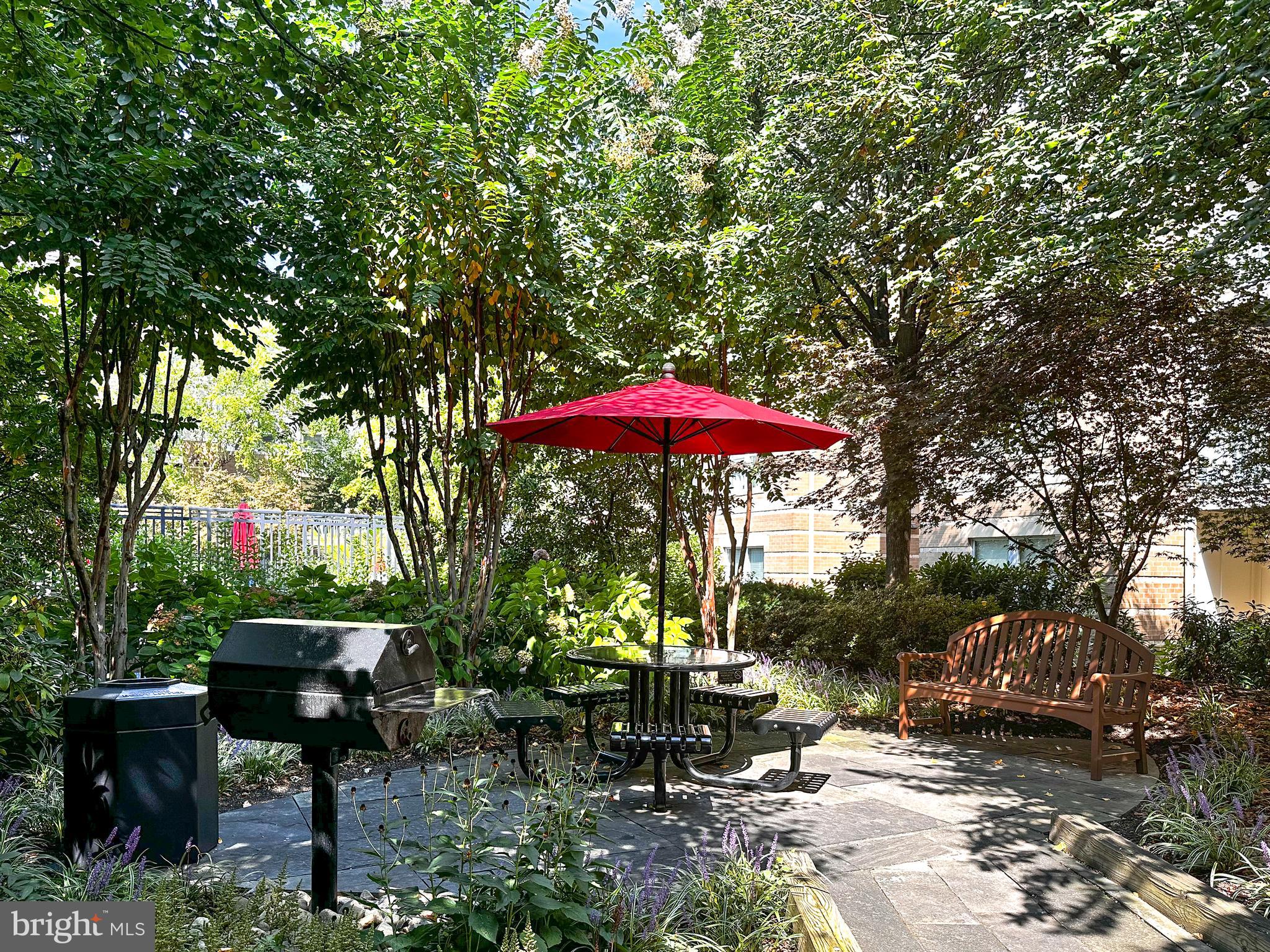 SAVOY AT RESTON TOWN CENTER - Residential