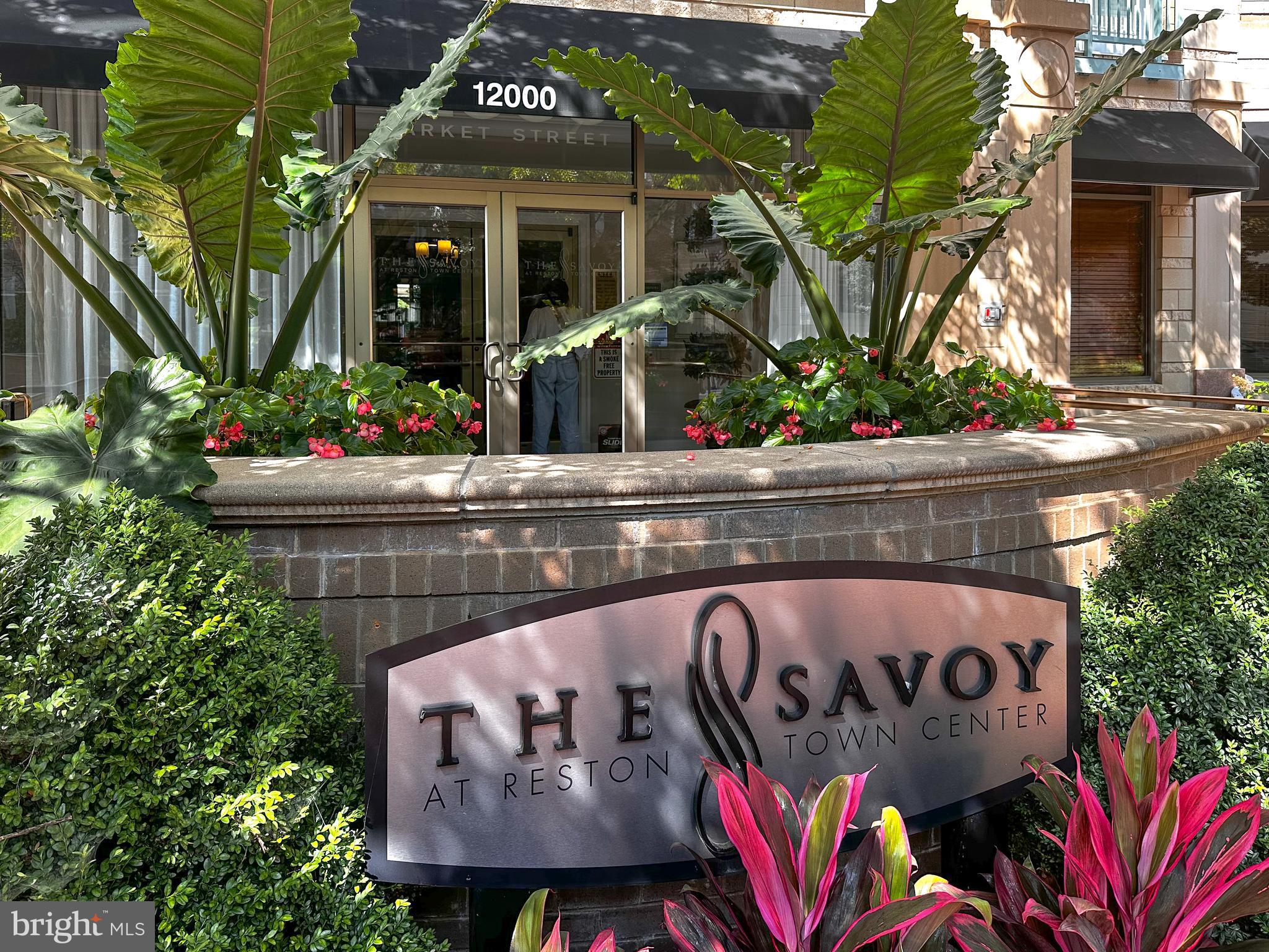 SAVOY AT RESTON TOWN CENTER - Residential