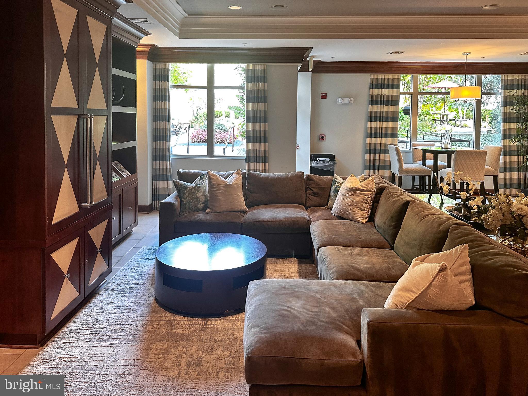 SAVOY AT RESTON TOWN CENTER - Residential