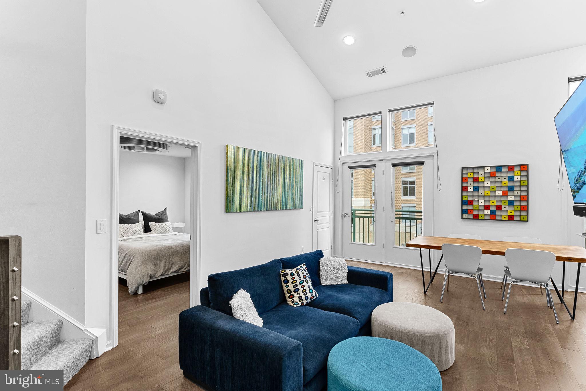 SAVOY AT RESTON TOWN CENTER - Residential