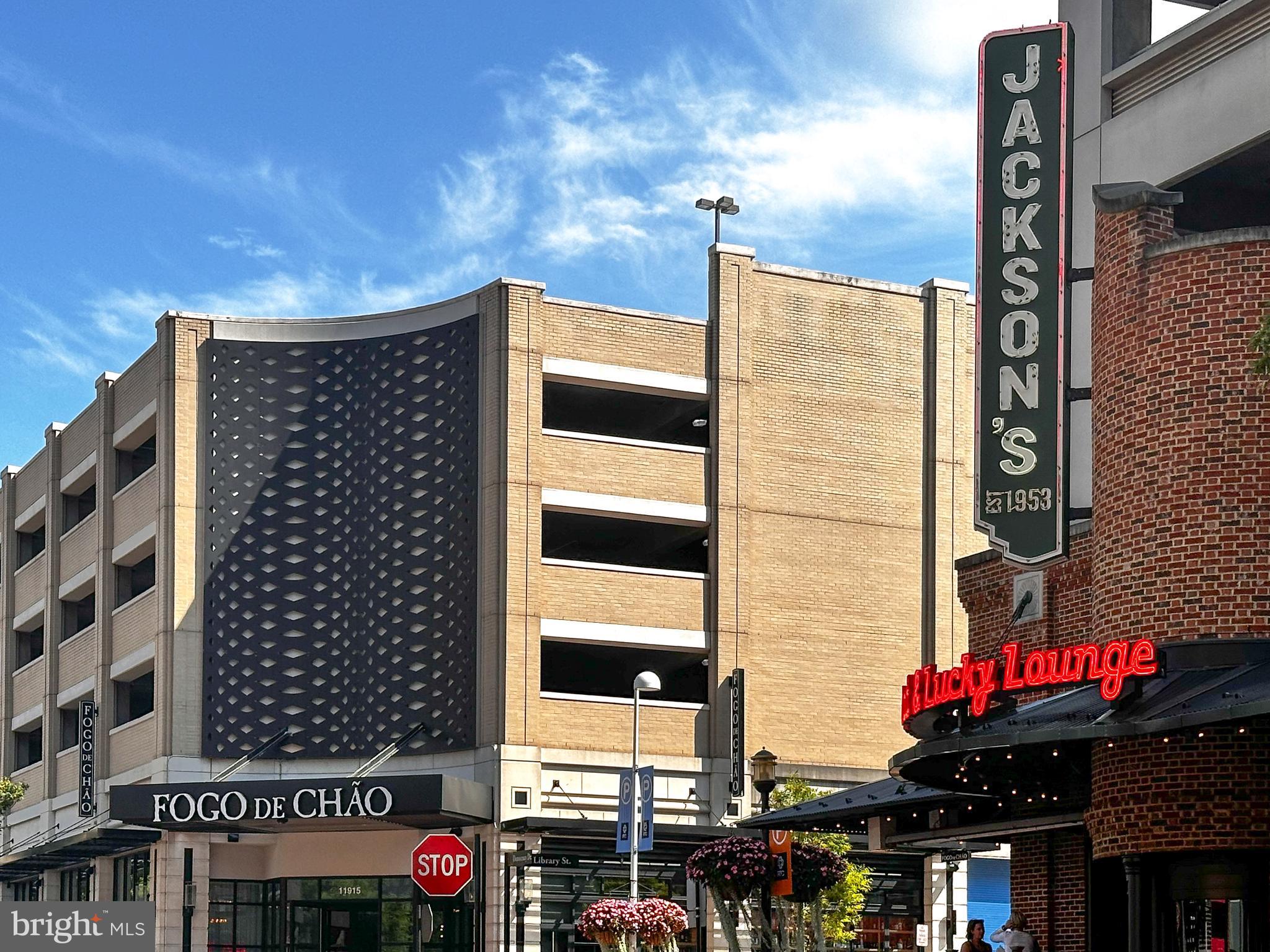 SAVOY AT RESTON TOWN CENTER - Residential