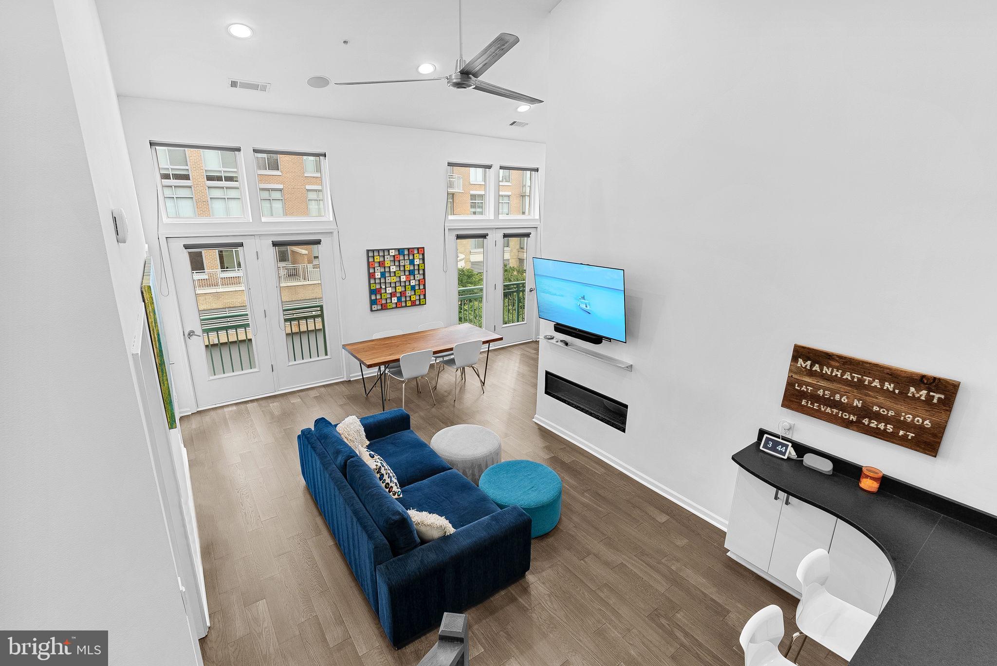 SAVOY AT RESTON TOWN CENTER - Residential