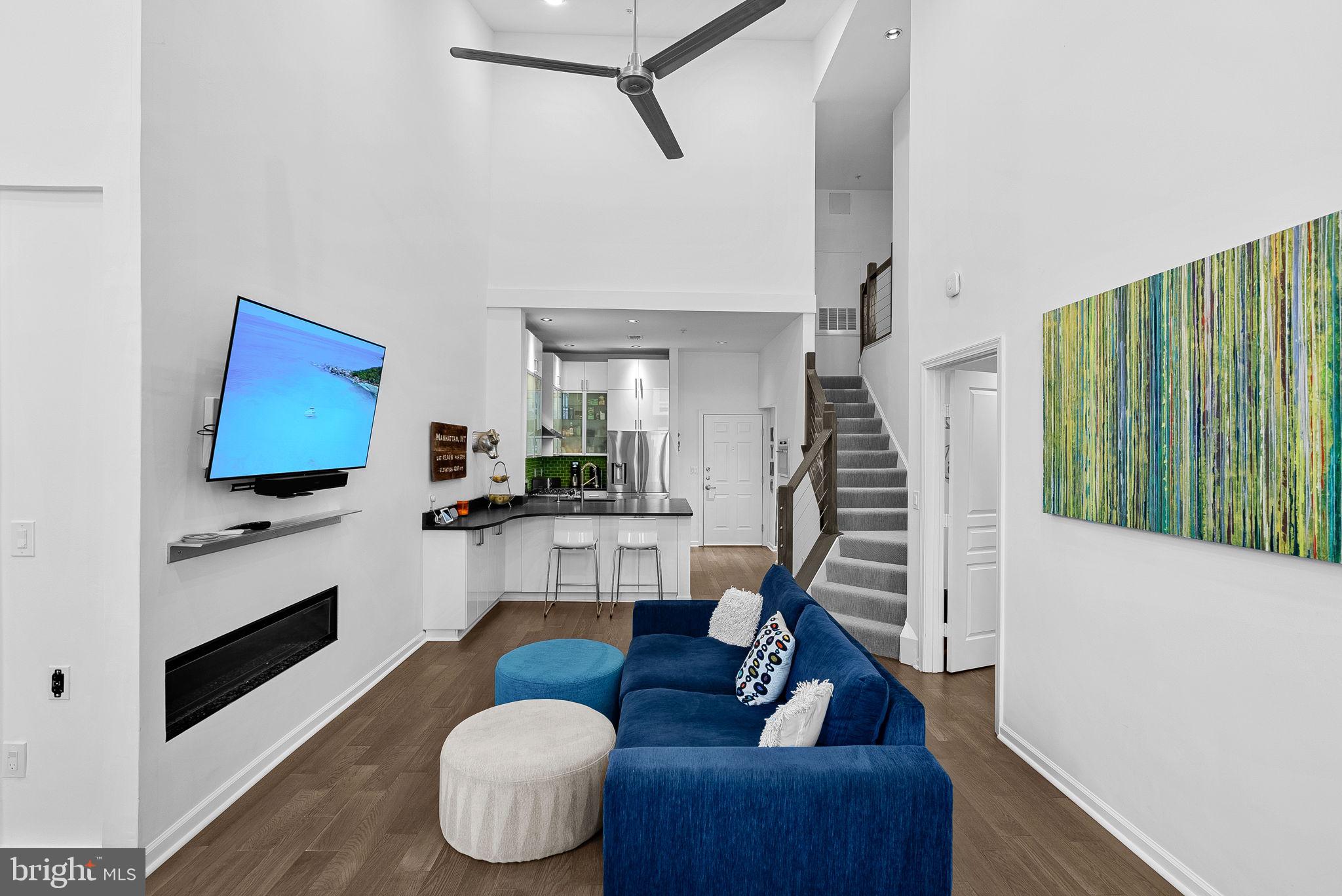 SAVOY AT RESTON TOWN CENTER - Residential