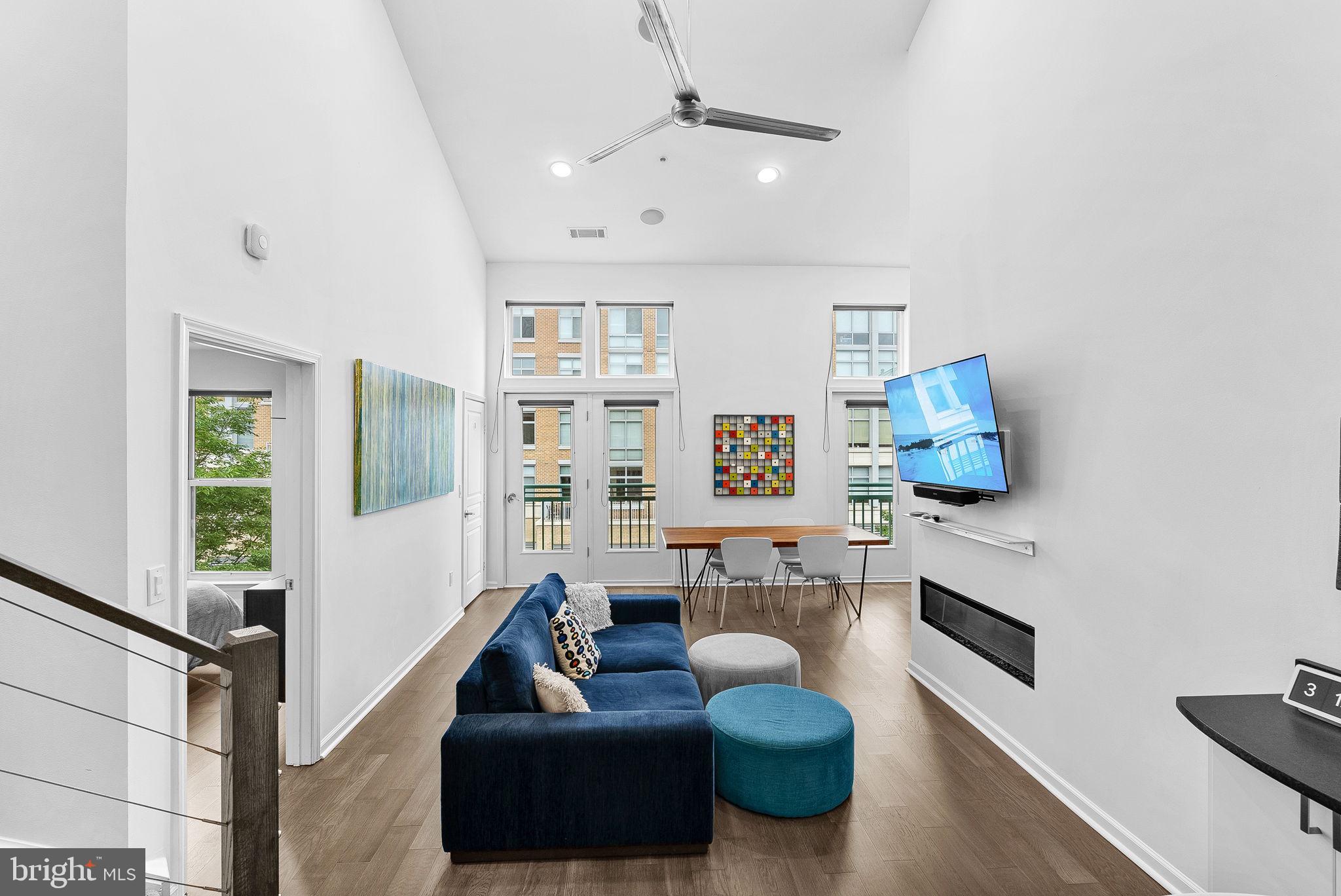 SAVOY AT RESTON TOWN CENTER - Residential