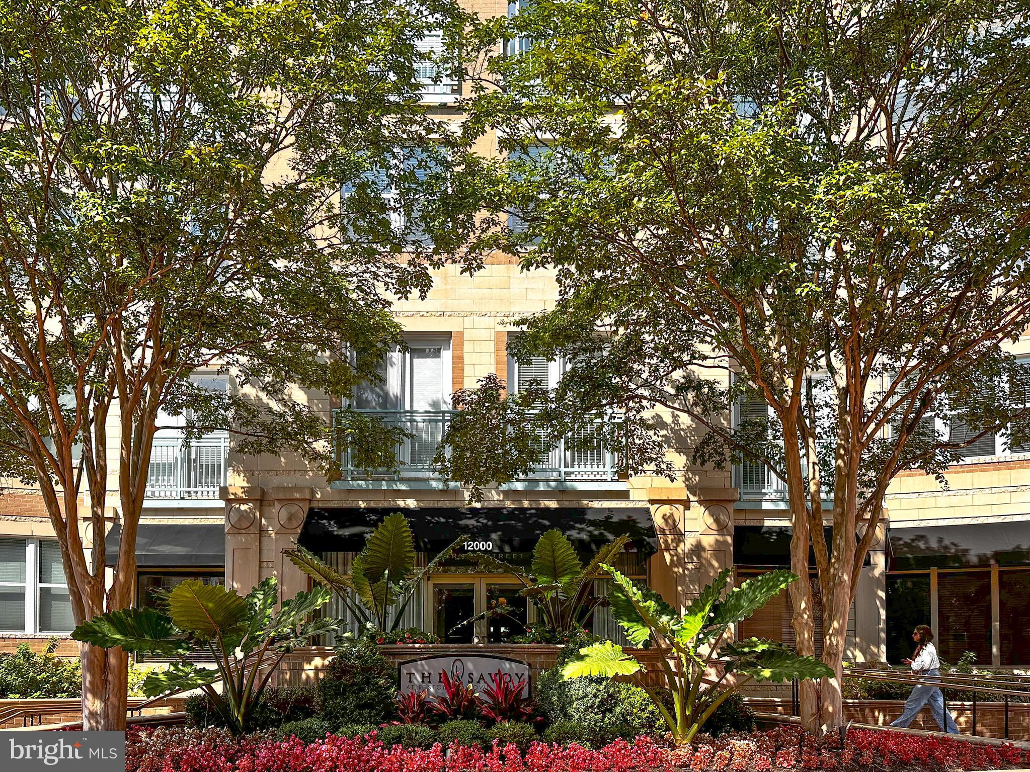 SAVOY AT RESTON TOWN CENTER - Residential