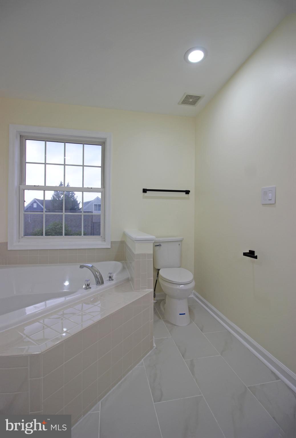 VILLAGES OF URBANA - Residential Lease