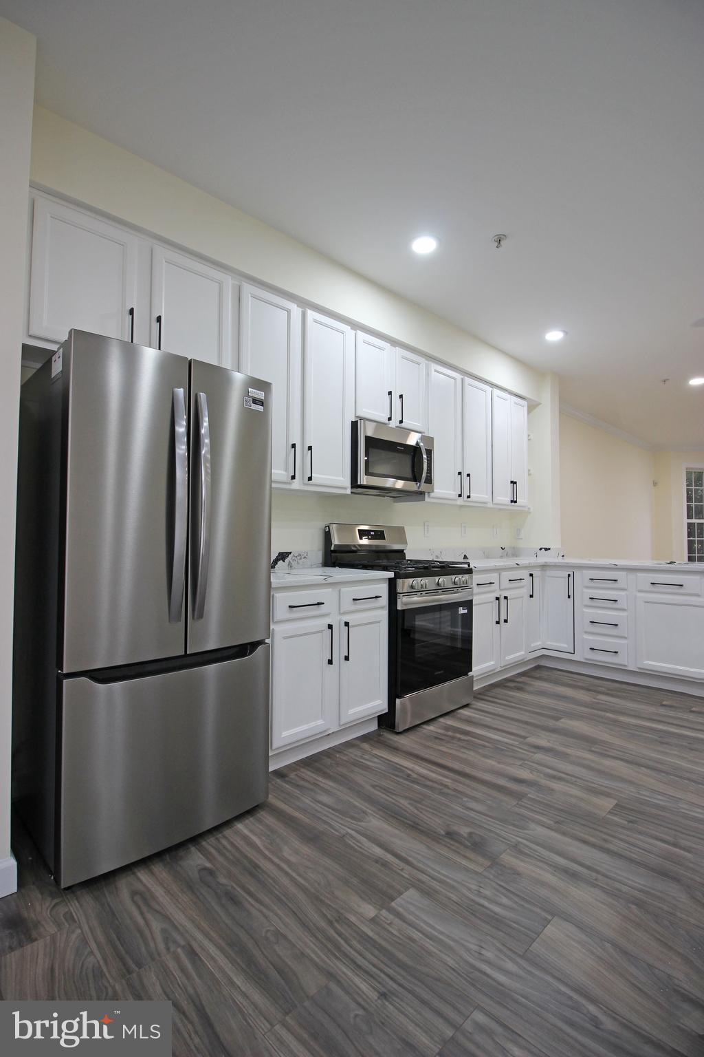 VILLAGES OF URBANA - Residential Lease