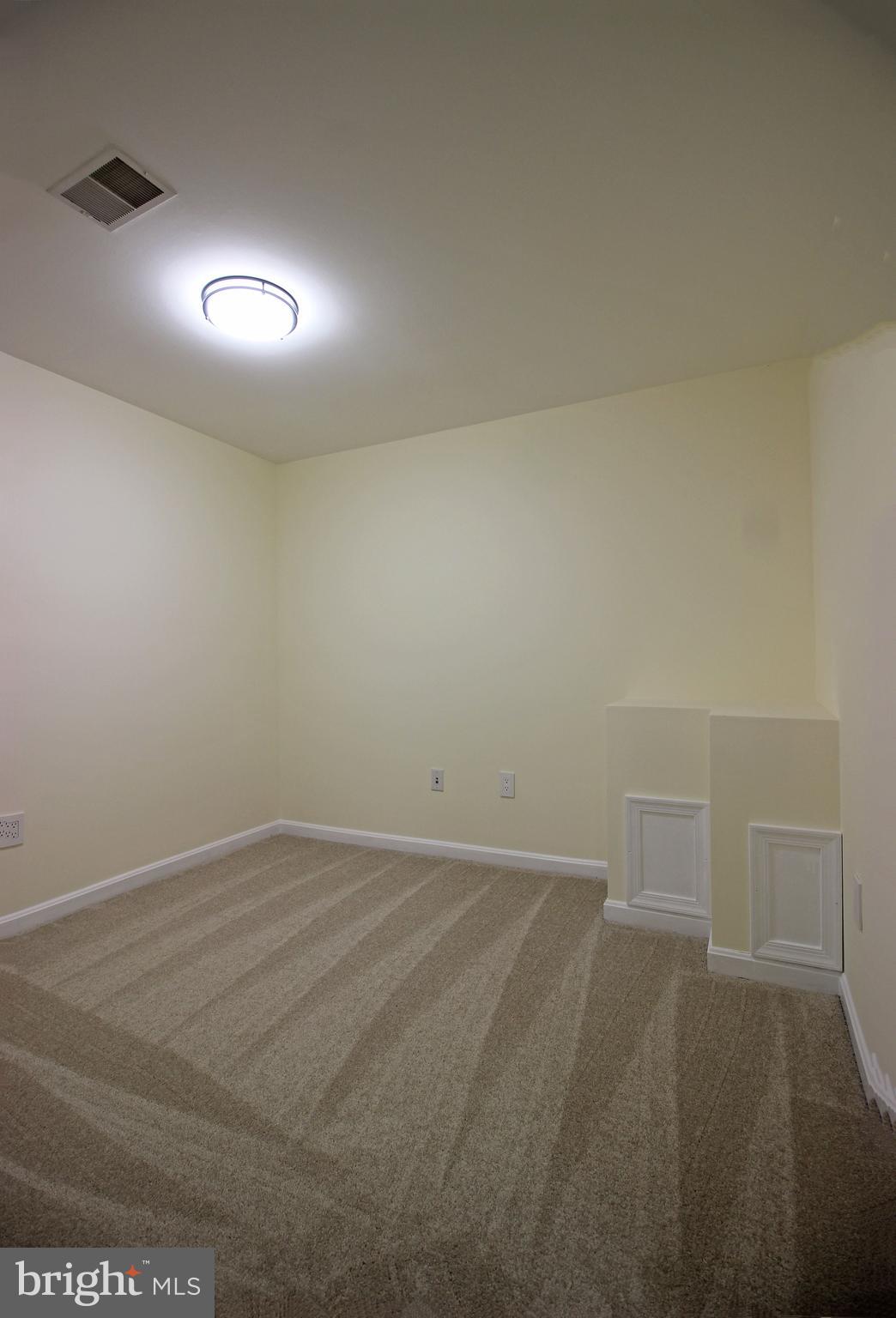 VILLAGES OF URBANA - Residential Lease