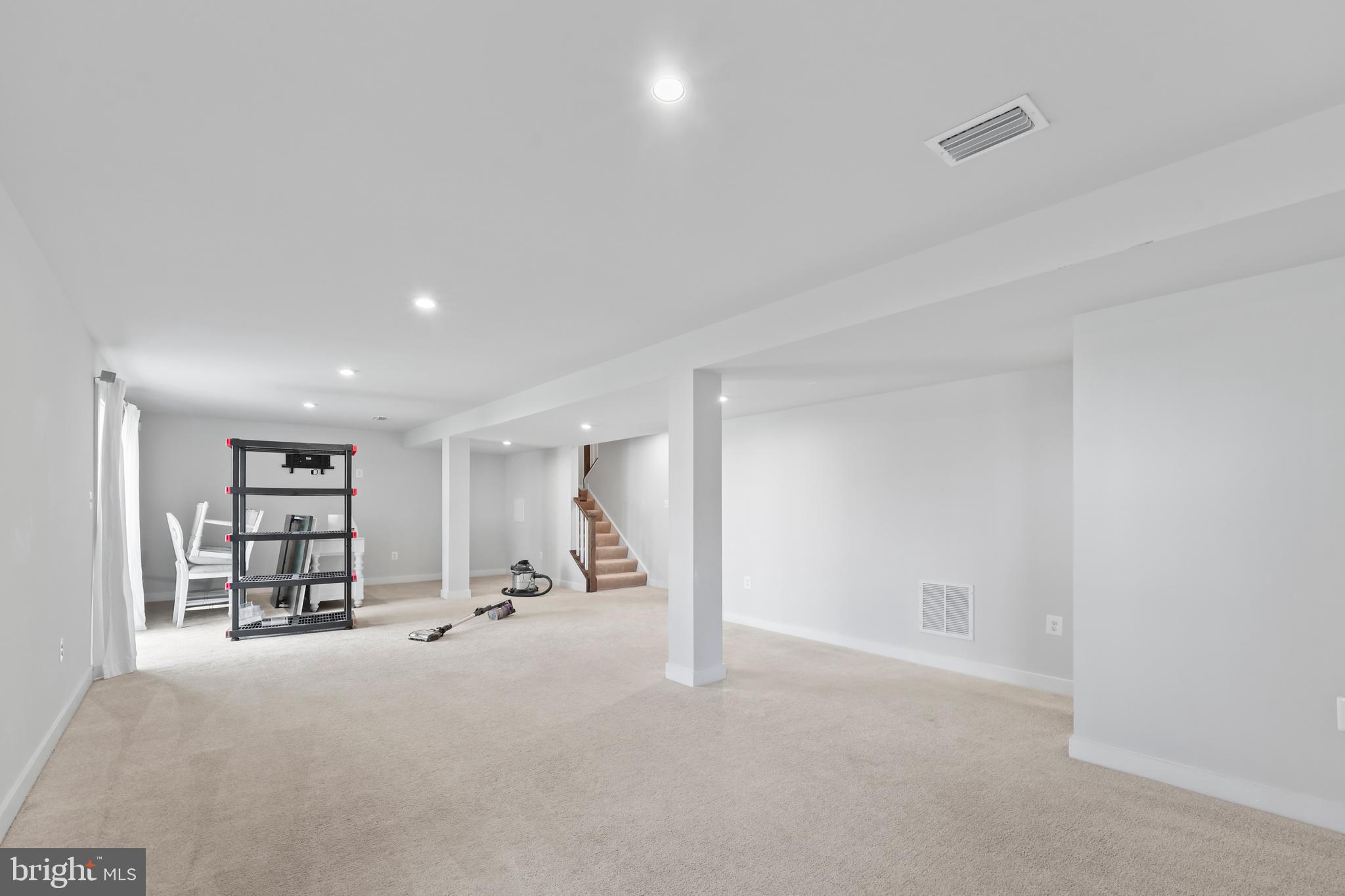 LEE'S PARKE - Residential