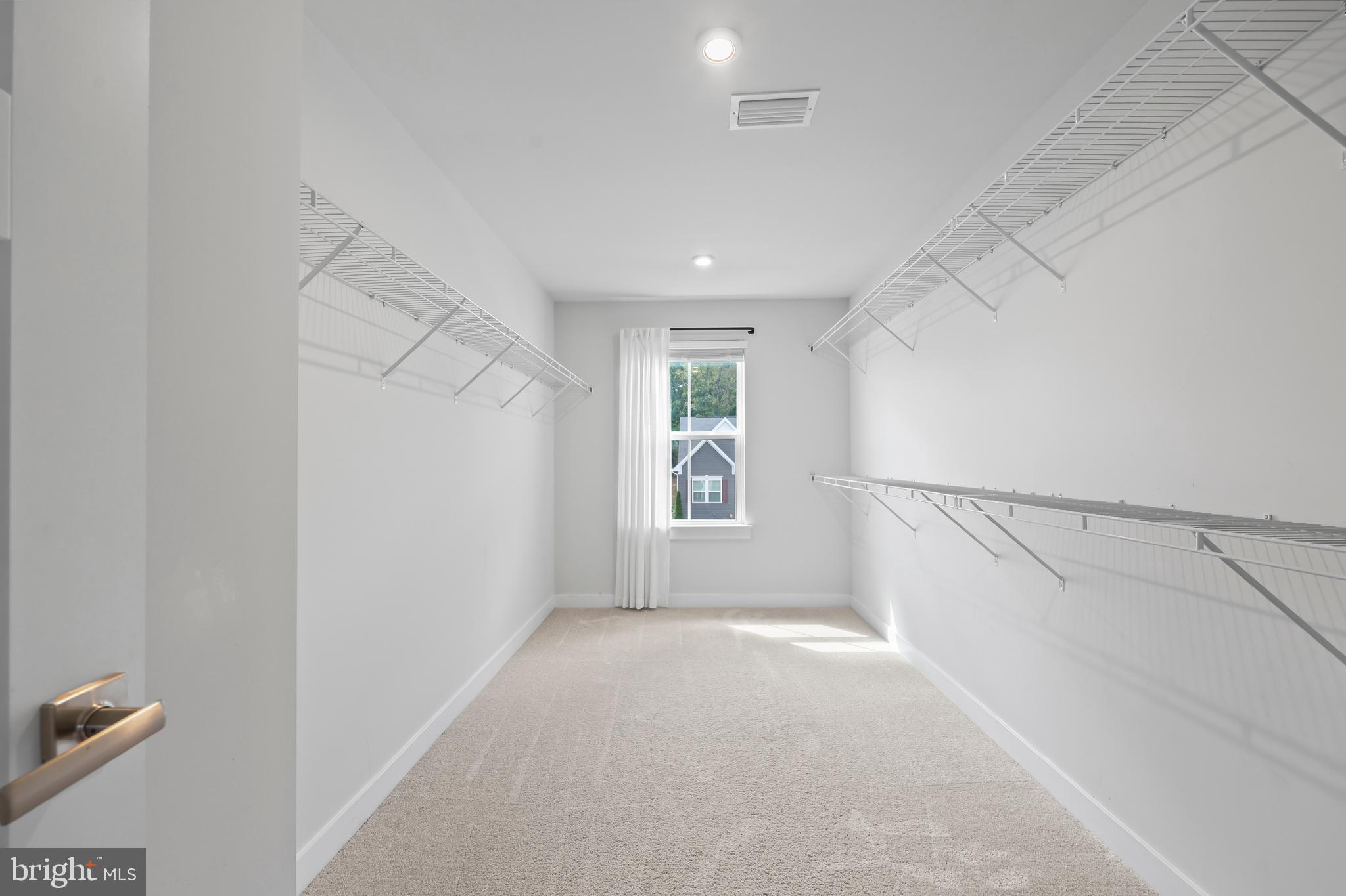 LEE'S PARKE - Residential