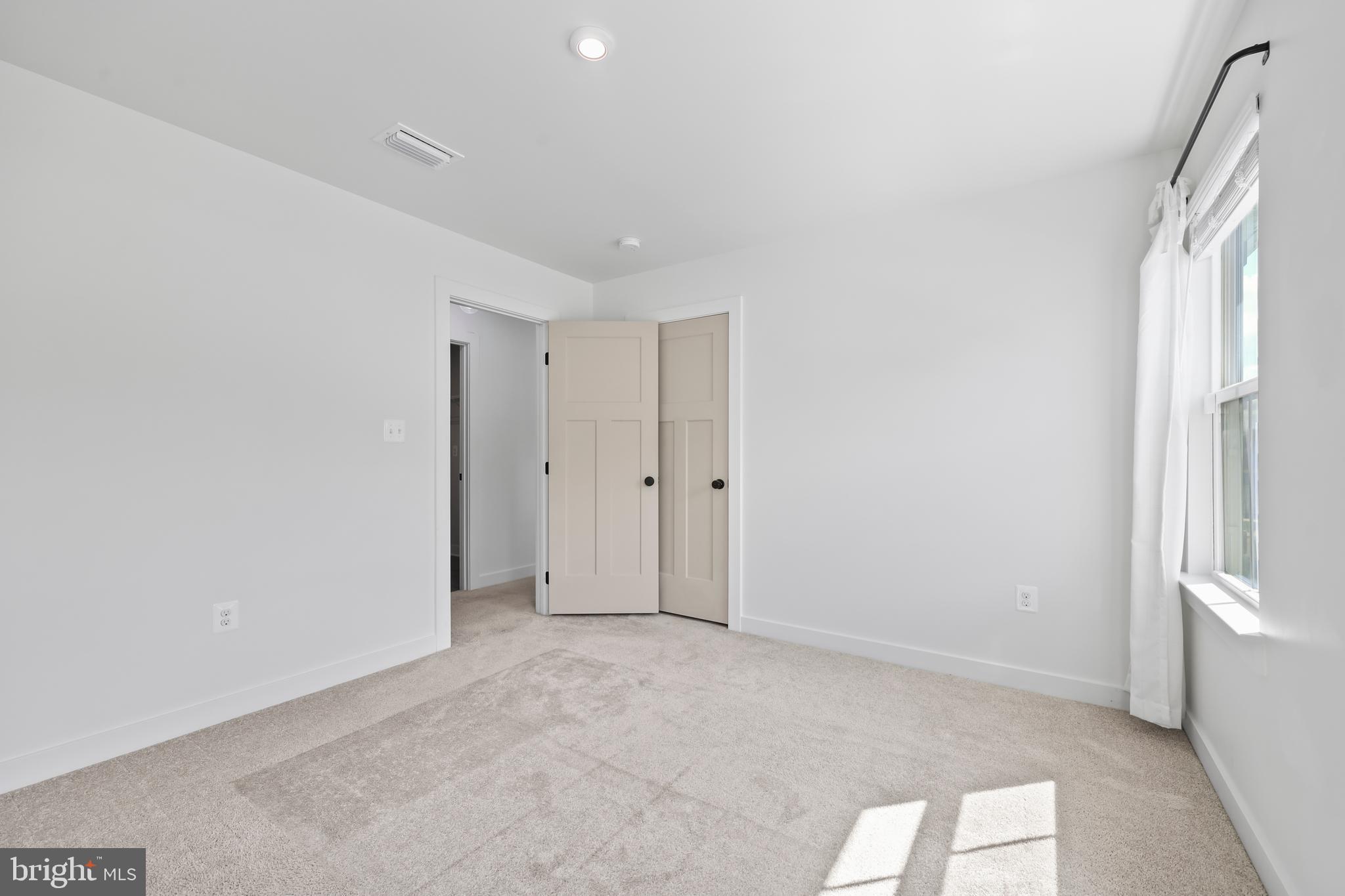 LEE'S PARKE - Residential