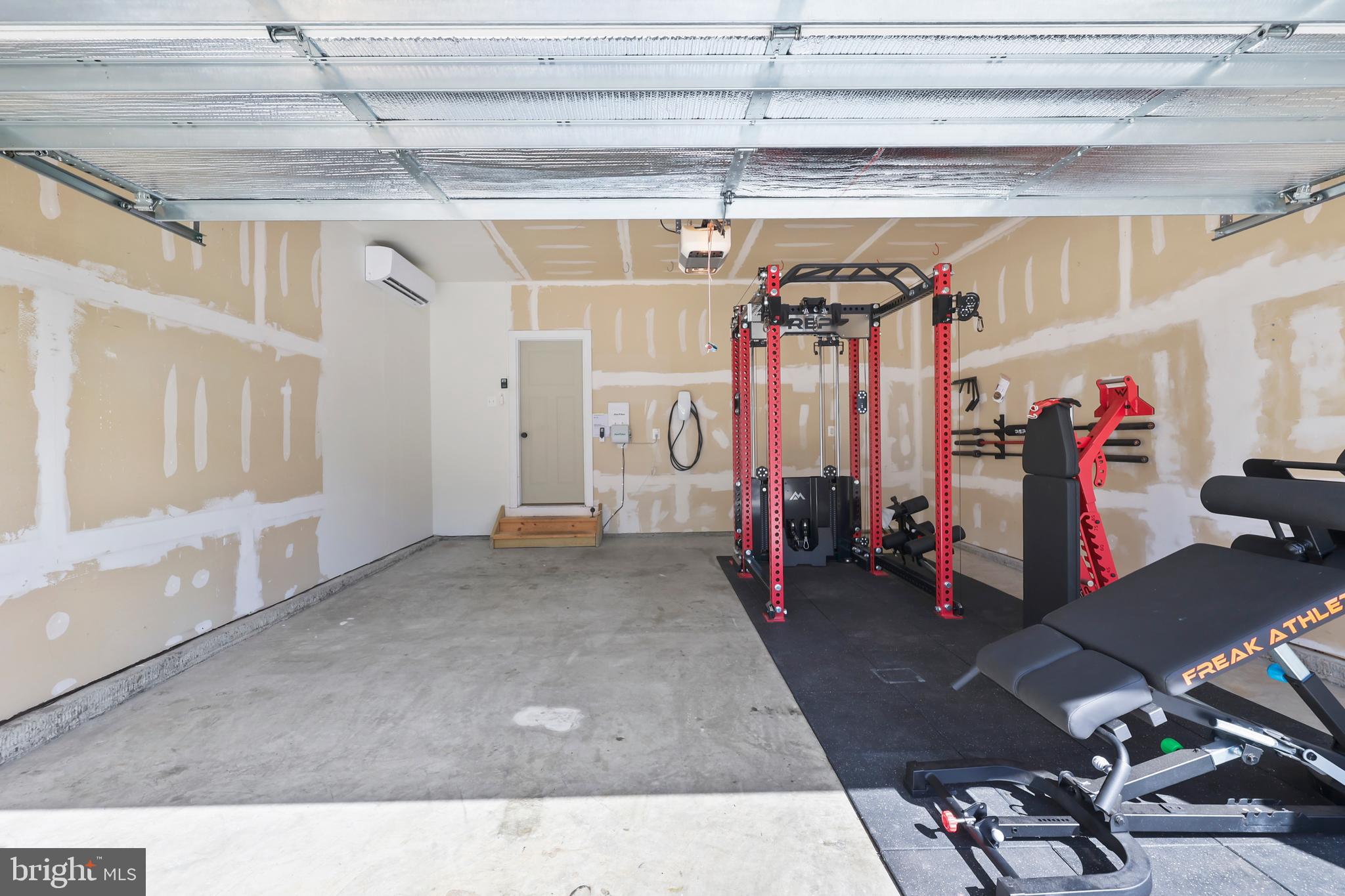 LEE'S PARKE - Residential