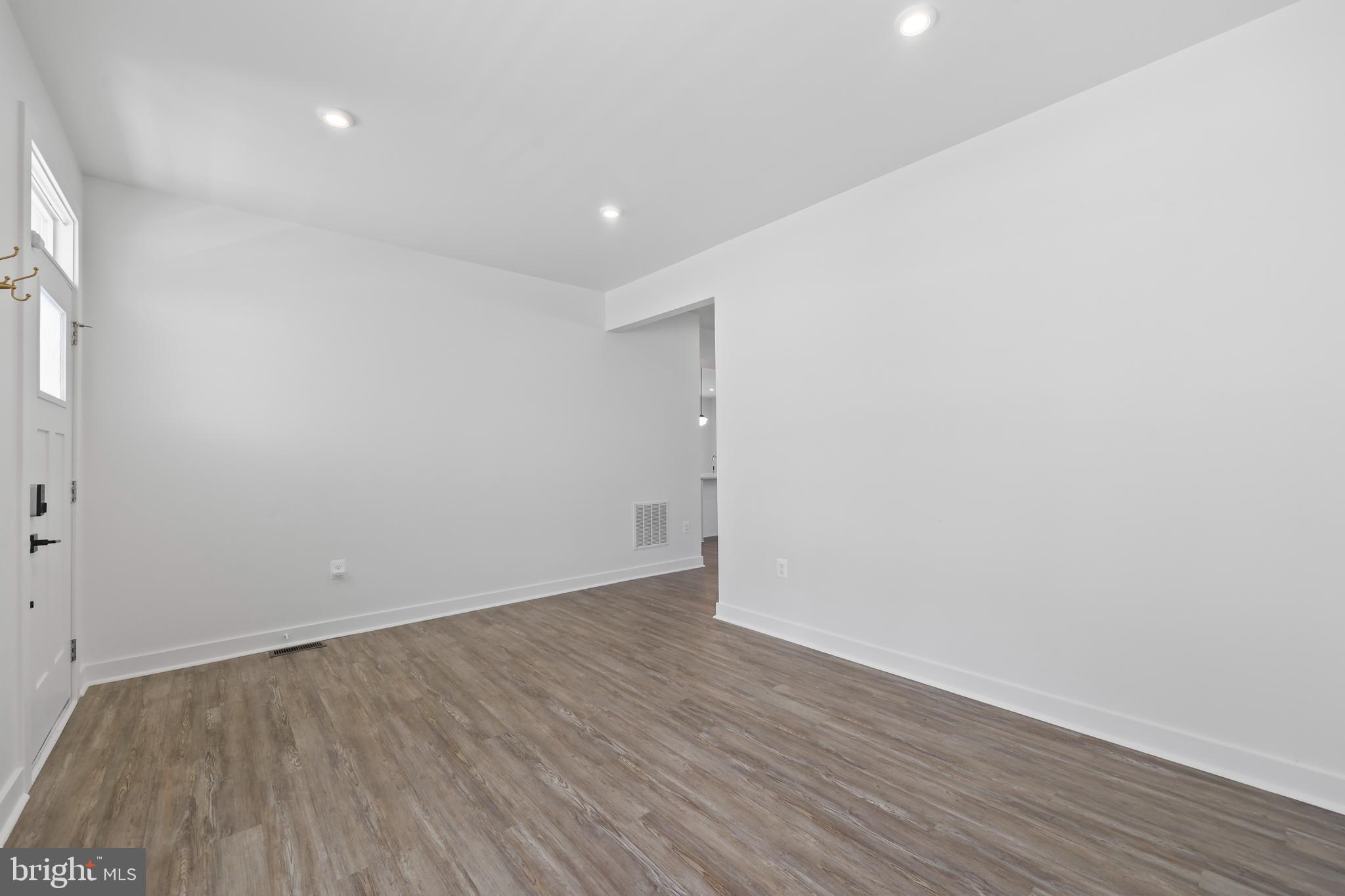 LEE'S PARKE - Residential