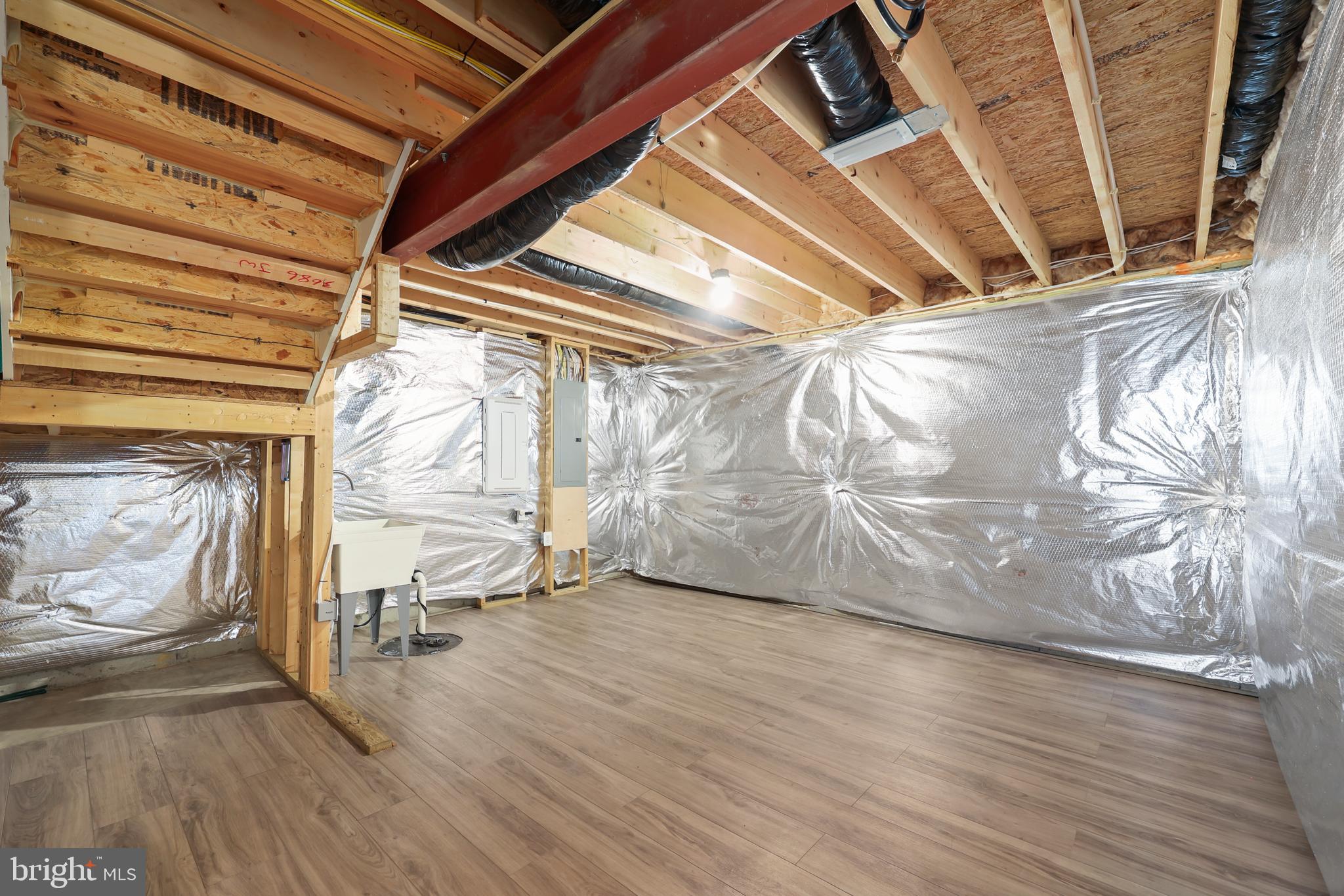 LEE'S PARKE - Residential